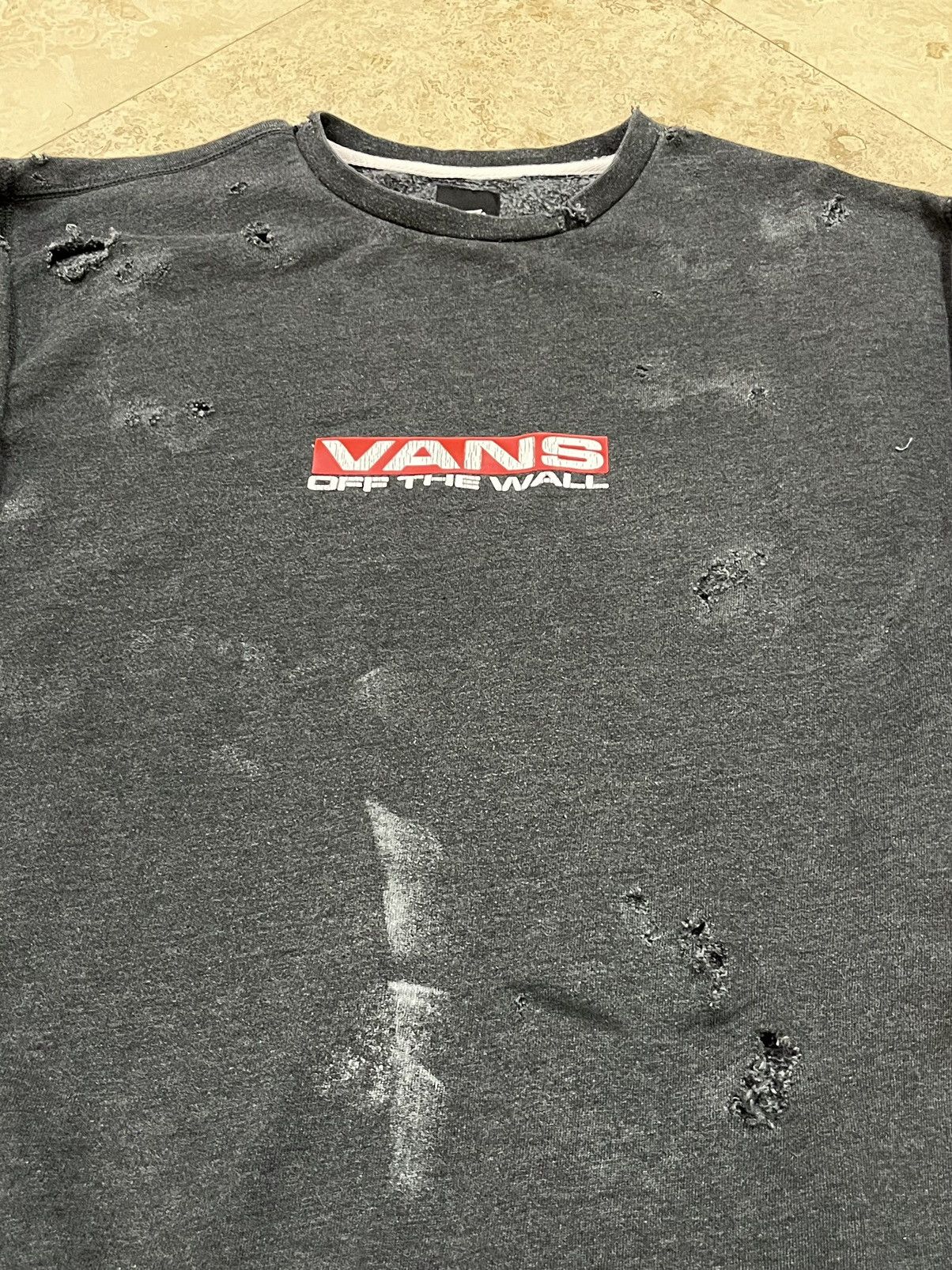 Vans × Vintage Y2K Thrashed Vans Sweatshirt Size US XL / EU 56 / 4 - 5 Thumbnail