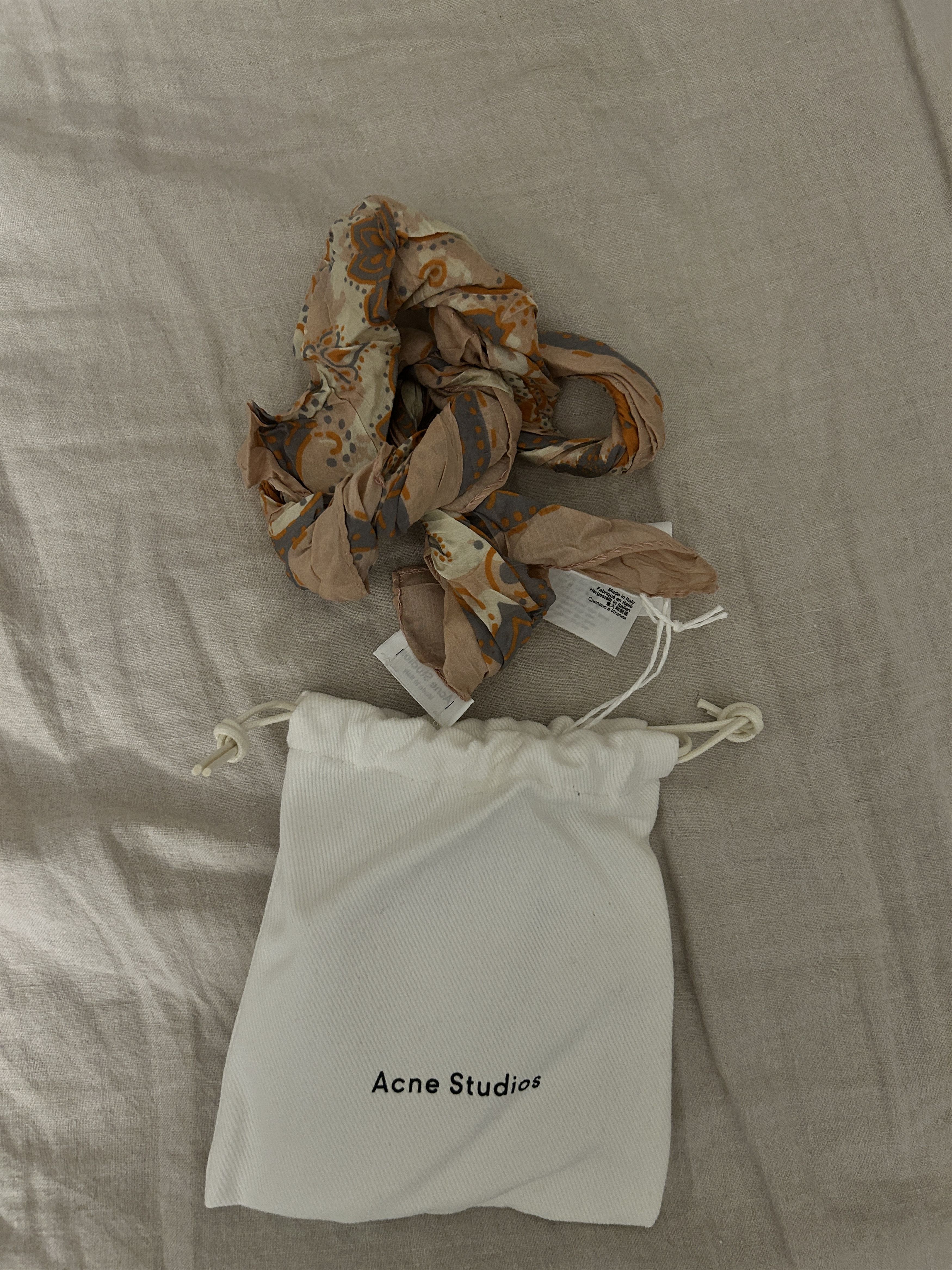 Acne Studios Acne Studio Heart Print Orange Scarf Size ONE SIZE - 4 Thumbnail