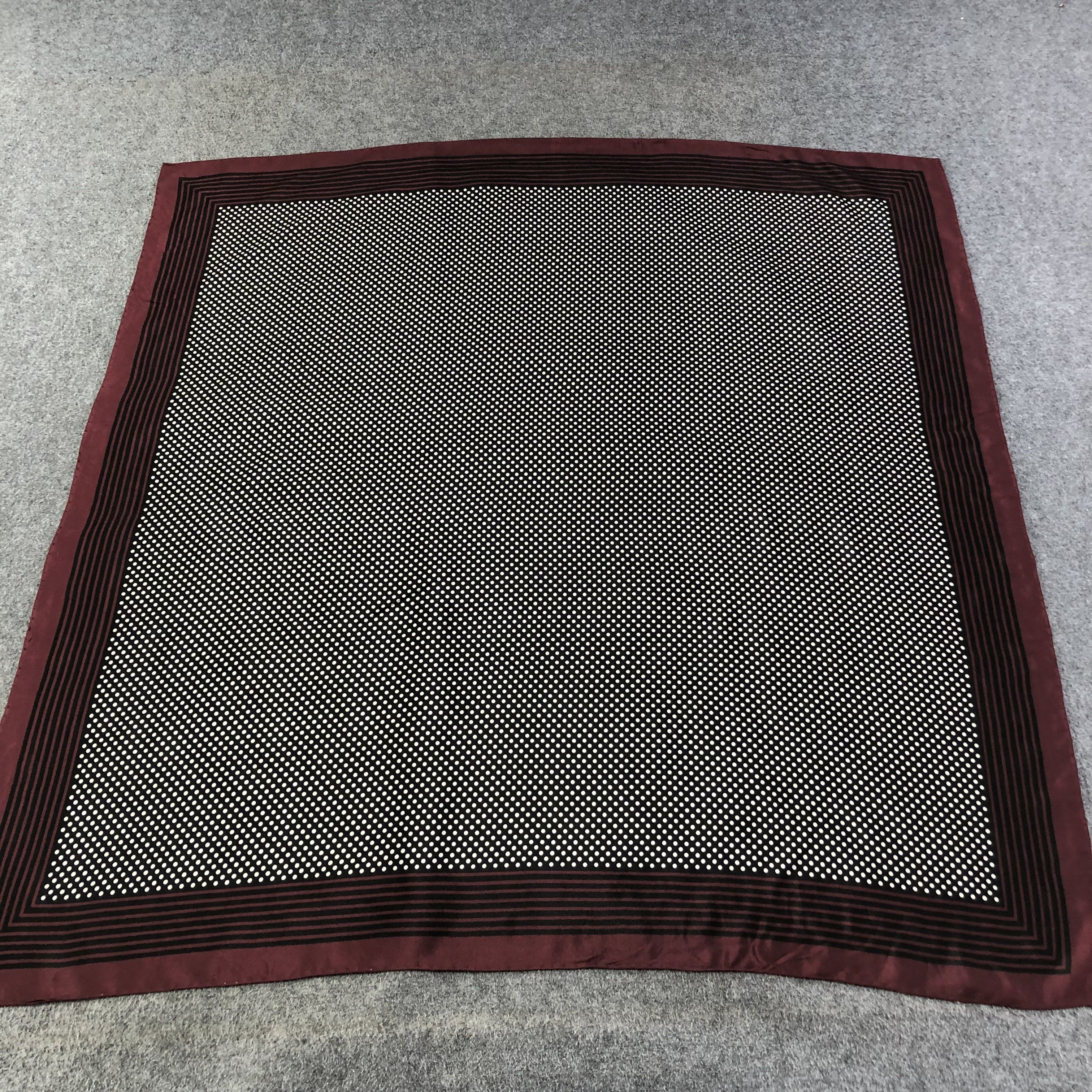 Japanese Brand Vintage Polka Dots Hand Rolled Silk Scarf M714 Size ONE SIZE - 1 Thumbnail