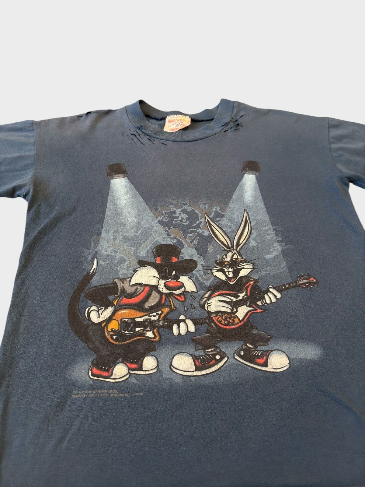 Vintage × Warner Bros 1990s Distressed Vintage Looney Tunes Rock Band T-shirt Size US S / EU 44-46 / 1 - 3 Thumbnail