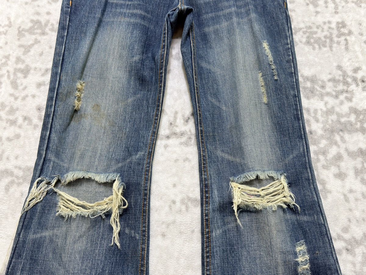 Japanese Brand Splendid Low Rise Distressed Flare Jeans Y2K Grunge Size US 32 / EU 48 - 6 Thumbnail
