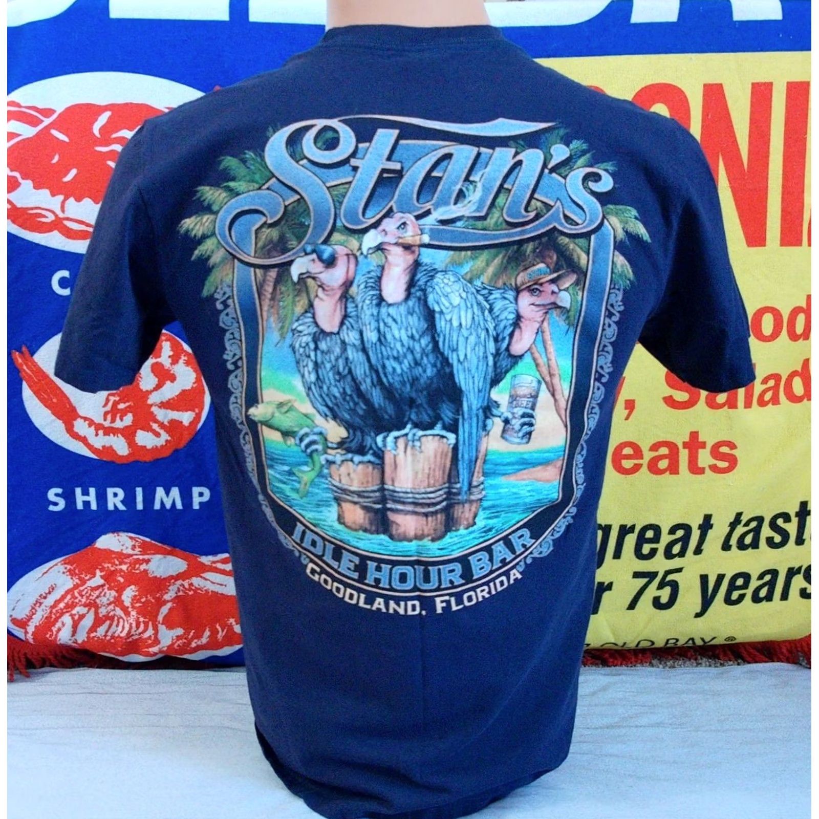 Gildan STAN'S IDLE HOUR Bar t Shirt Men's Medium Seafood Waterfront GOODLAND FLORIDA Shirt Men M Blue Graphic Print USA Beach Nautical Florida 2010s Size US M / EU 48-50 / 2 - 2 Thumbnail