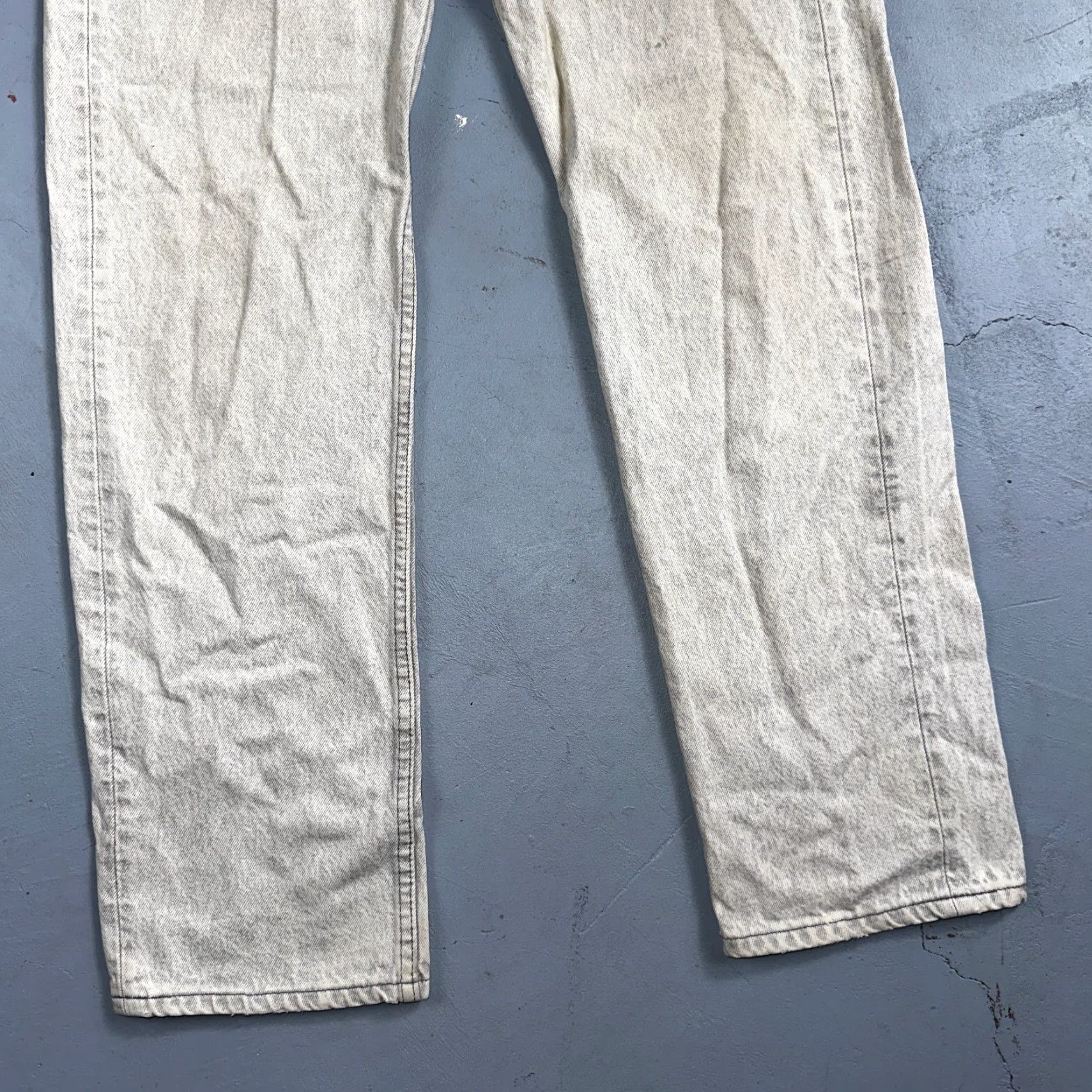 Levi's VINTAGE Levi's 501 Jeans Men 31 Gray Light Wash 90s Straight Leg Denim Cotton Medium Rise Size US 31 - 3 Thumbnail