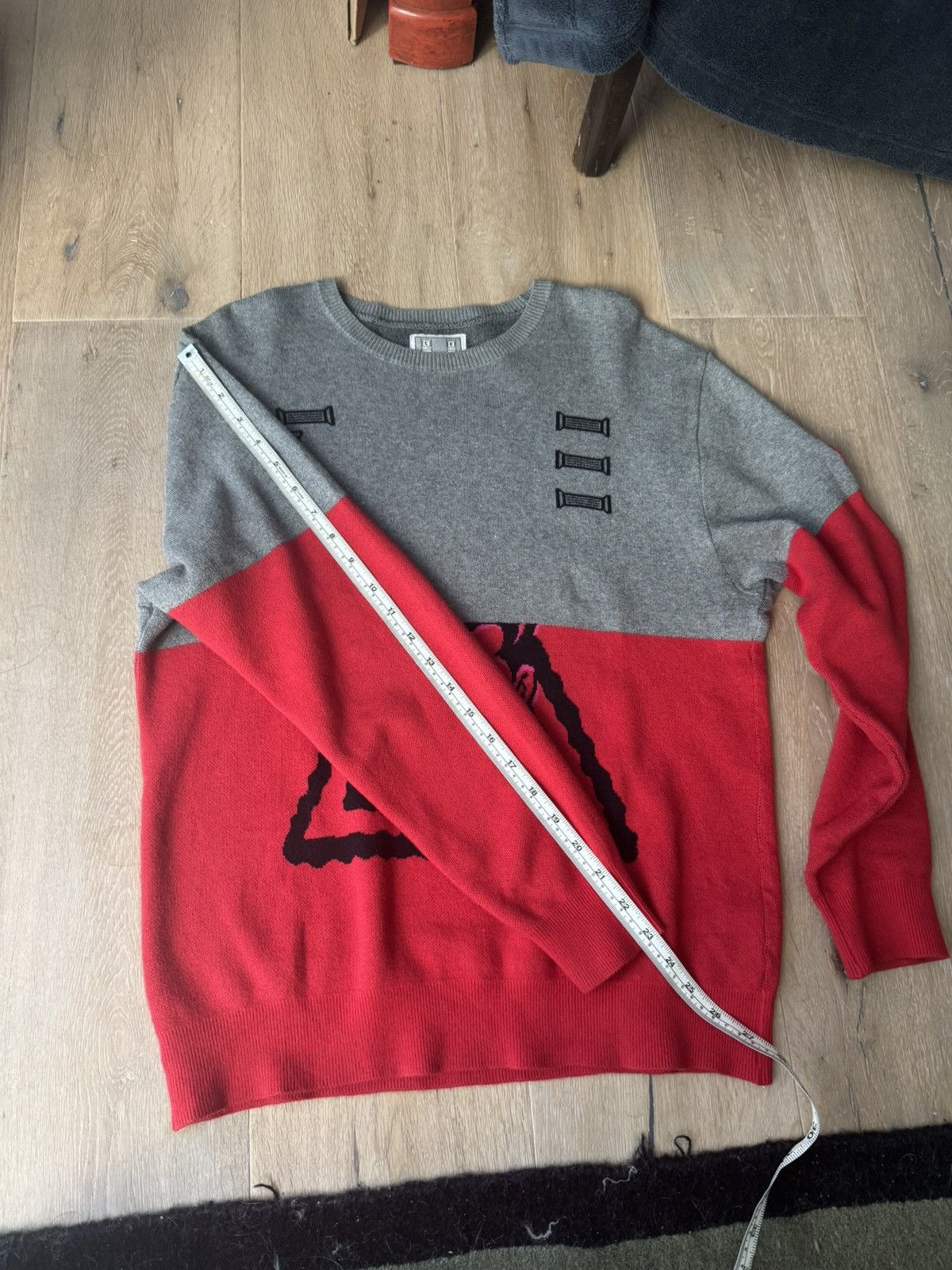 Cav Empt Cav Empt “Joker” cotton sweater colorblock grey and red Sz L Size US L / EU 52-54 / 3 - 7 Thumbnail