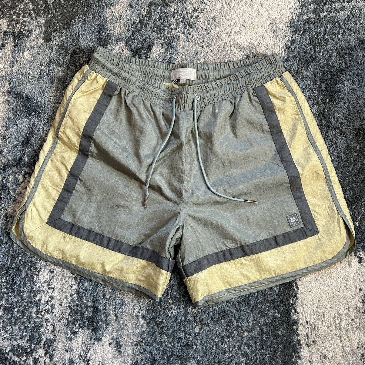 Kith × Ronnie Fieg 2024 SPRiNG KiTH WASHED NYLON DYLAN SHORTS REVERiE Size US 33 - 10 Thumbnail