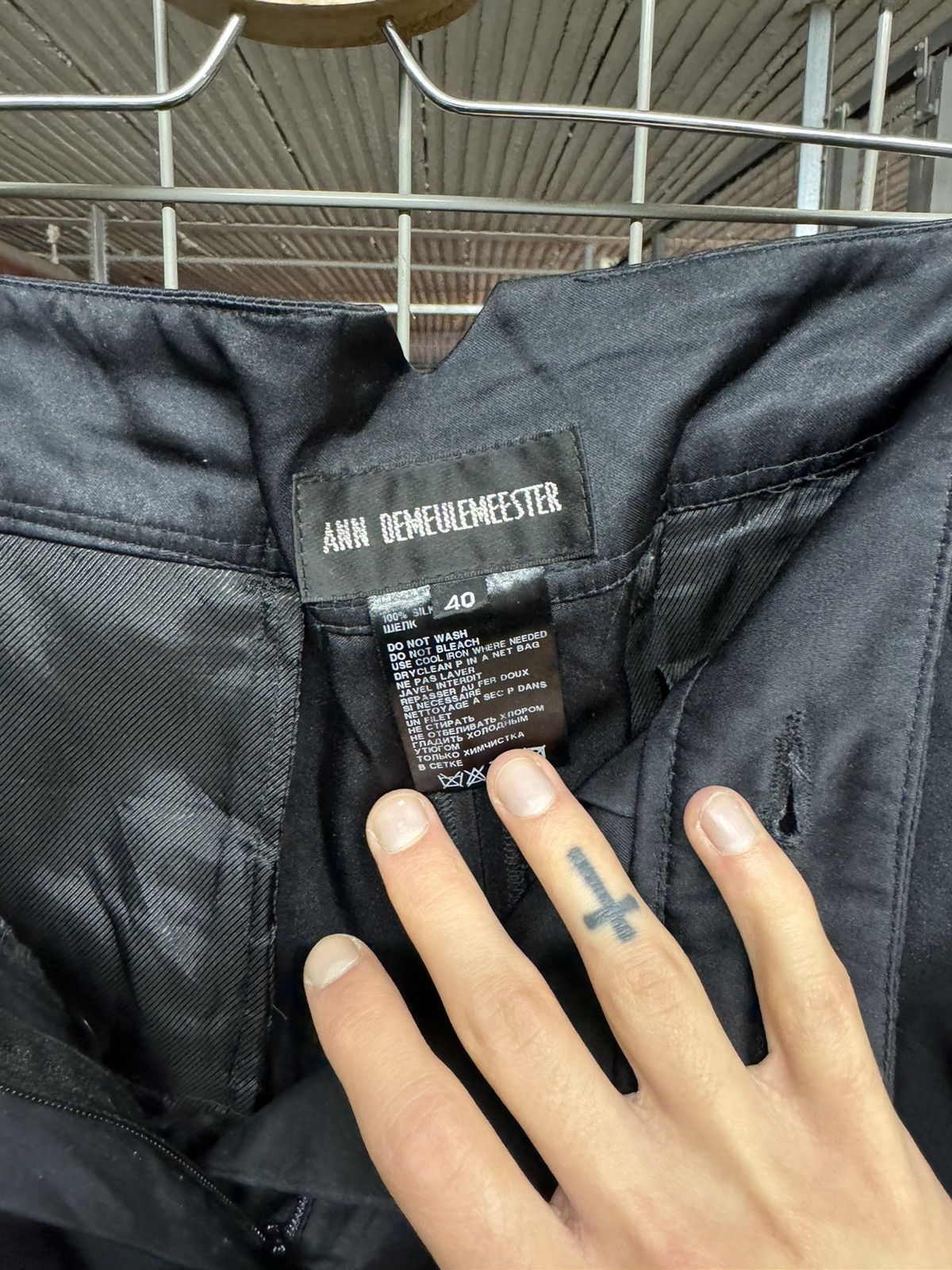 Ann Demeulemeester Ann Demeulemeester SS2004 Silk Shorts Size US 30 / EU 46 - 7 Thumbnail