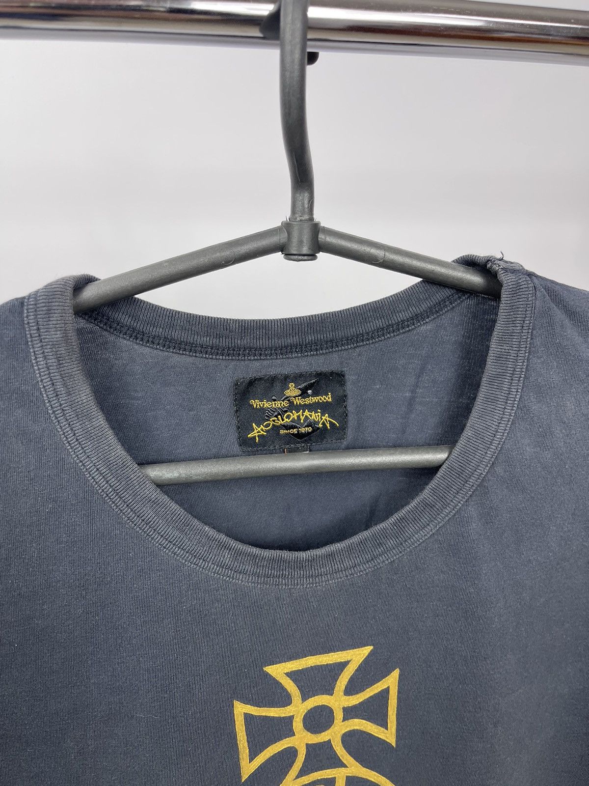 Vivienne Westwood Vivienne Westwood T-Shirt Size L Men’s Black Big Logo Gold Size US L / EU 52-54 / 3 - 2 Thumbnail