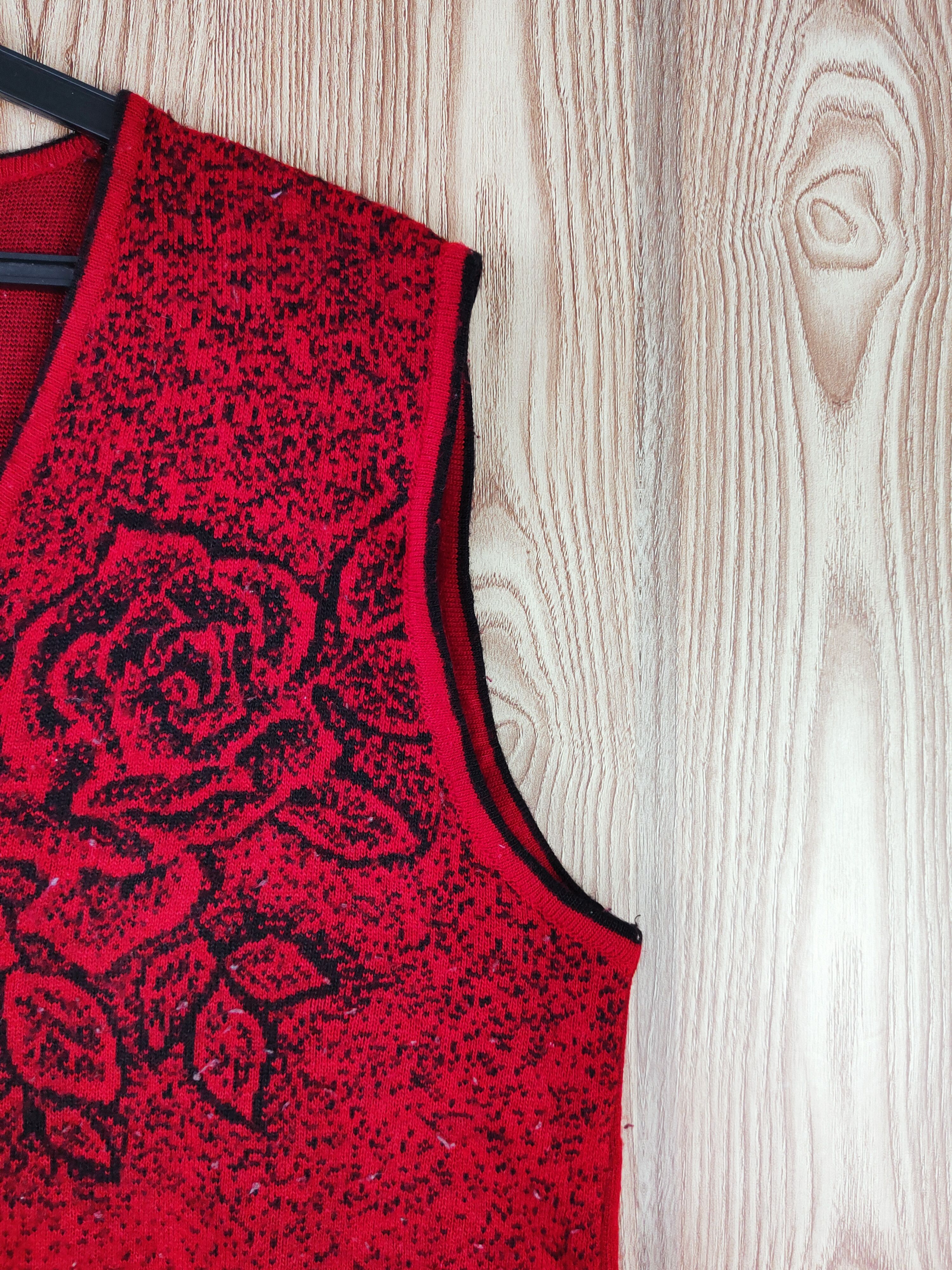 Vintage Ladies Fashion Red Roses Knitwear Cardigan Vests #W164 Size L / US 10 / IT 46 - 7 Thumbnail