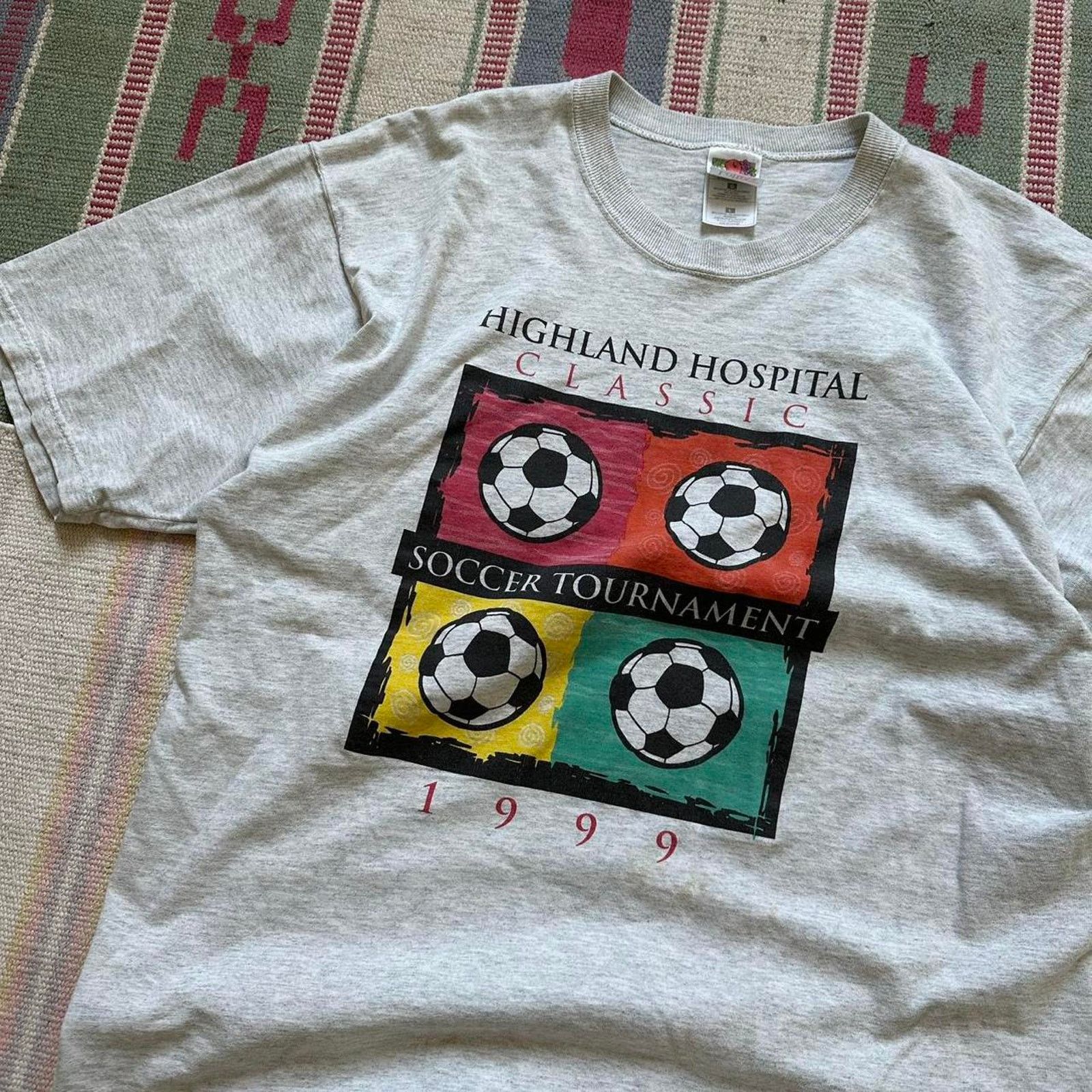 Vintage Vintage 1999 Grey Faded Soccer Classic Graphic Tee Shirt Size US L / EU 52-54 / 3 - 4 Thumbnail