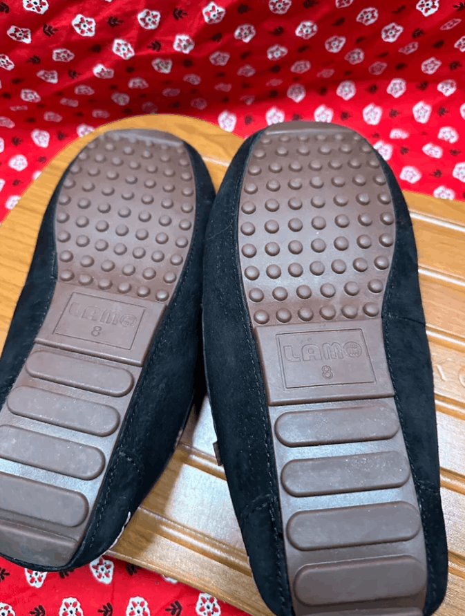 Designer lamo black slippers for womens size 8 Size US 8 / EU 41 - 4 Thumbnail