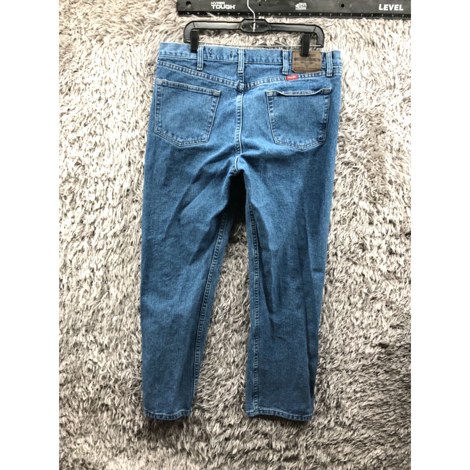 Wrangler Wrangler Relaxed Straight Jeans 36x32 Mens Mid Wash Blue Denim 5-Pocket Logo Belt Loops Cotton Blend Modern Classic Western Style Regular Mens Size US 36 / EU 52 - 5 Thumbnail