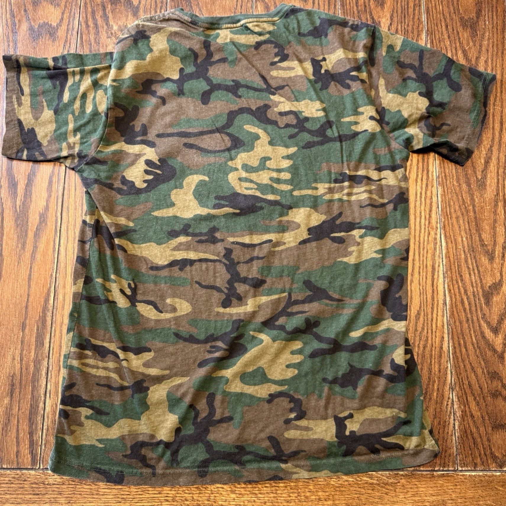 Vintage Skillet The Resistance Not Gonna Die T Shirt Mens Medium Christian Rock Shirt Size US M / EU 48-50 / 2 - 6 Thumbnail