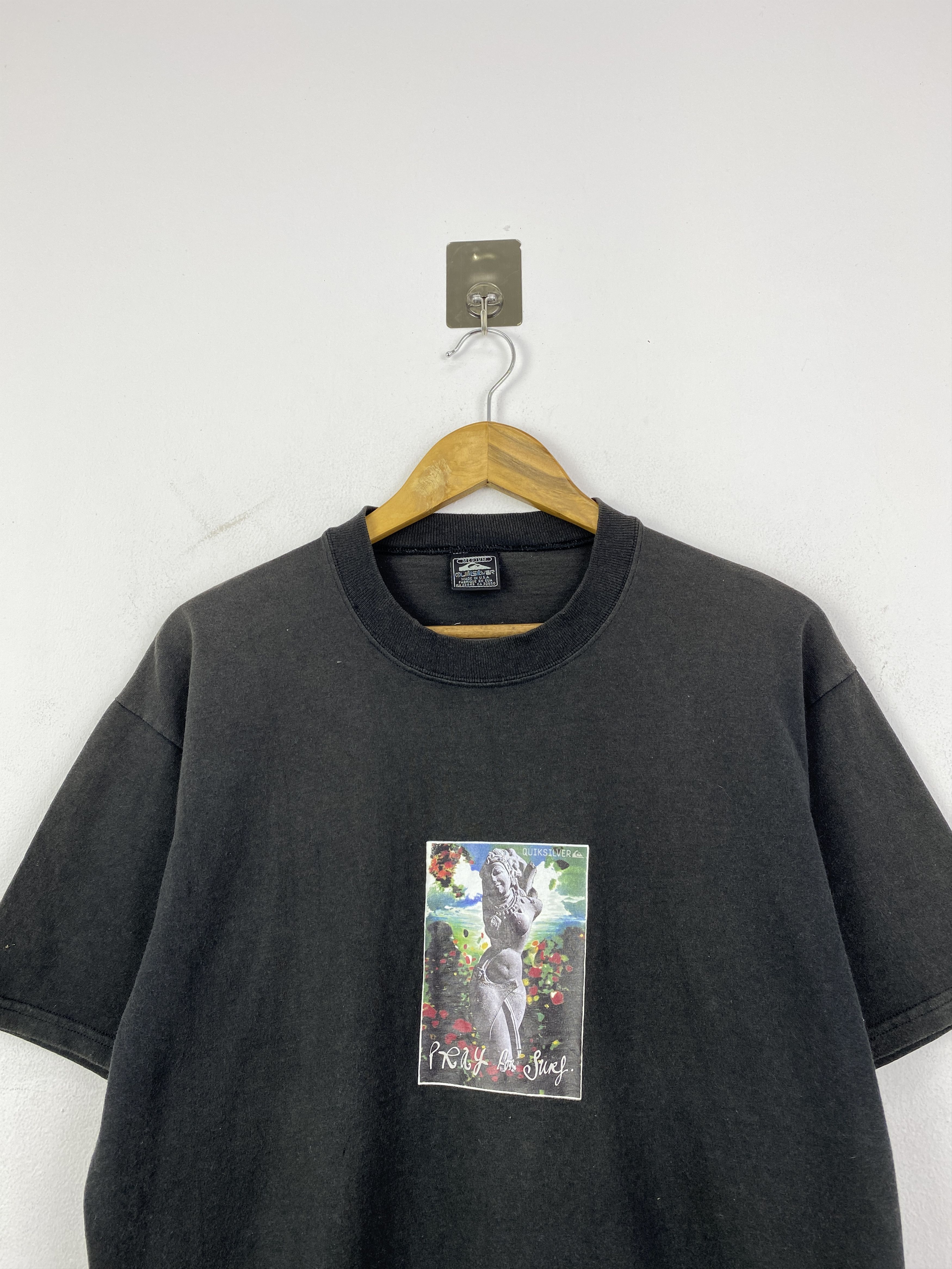 Quiksilver Vintage 90s Quiksilver "Pray For Surf" T-Shirt TA0739 Size US M / EU 48-50 / 2 - 2 Thumbnail