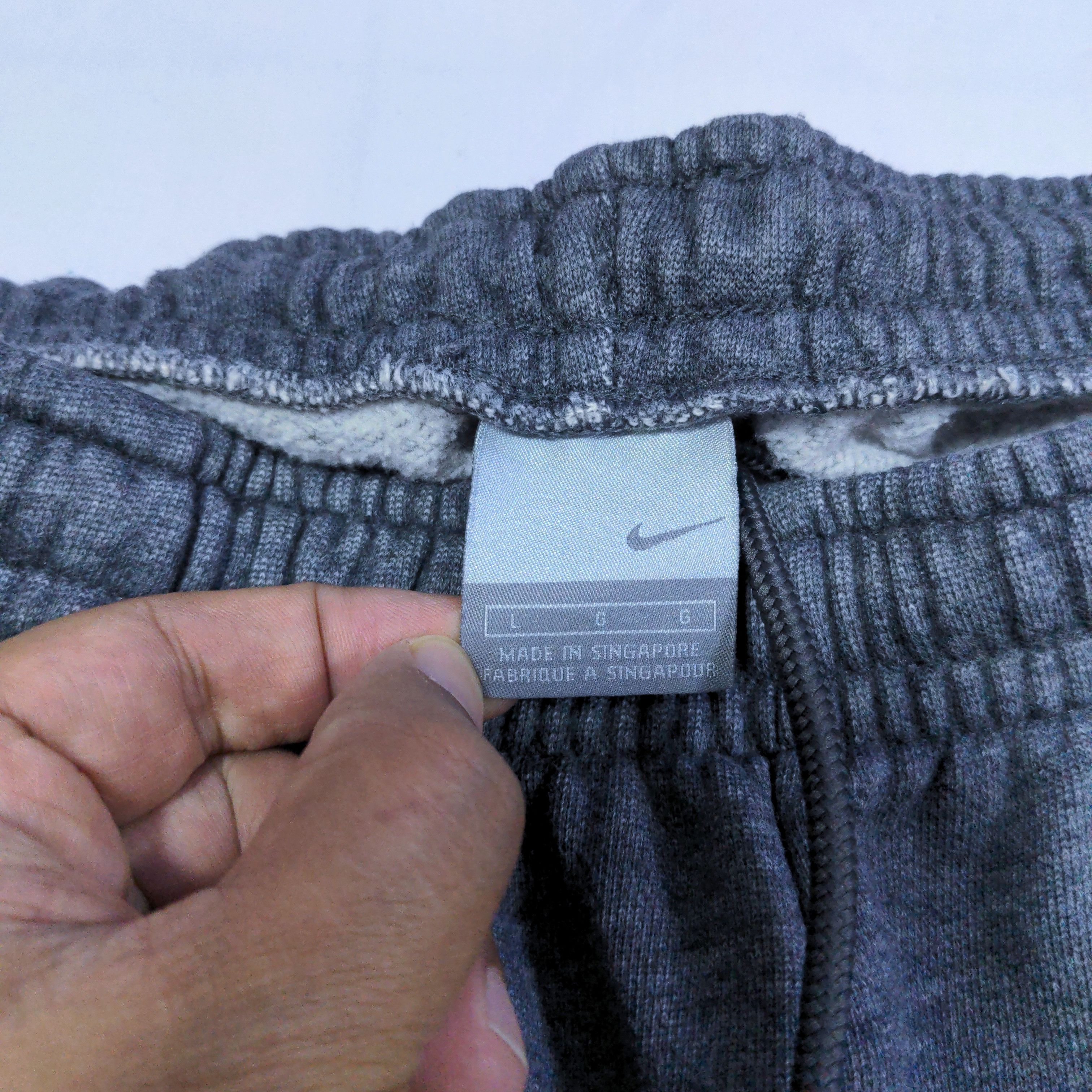 Nike × Vintage Nike Y2K Swoosh Baggy Sweatpant Jogger Pants Unisex Size US 36 / EU 52 - 8 Thumbnail