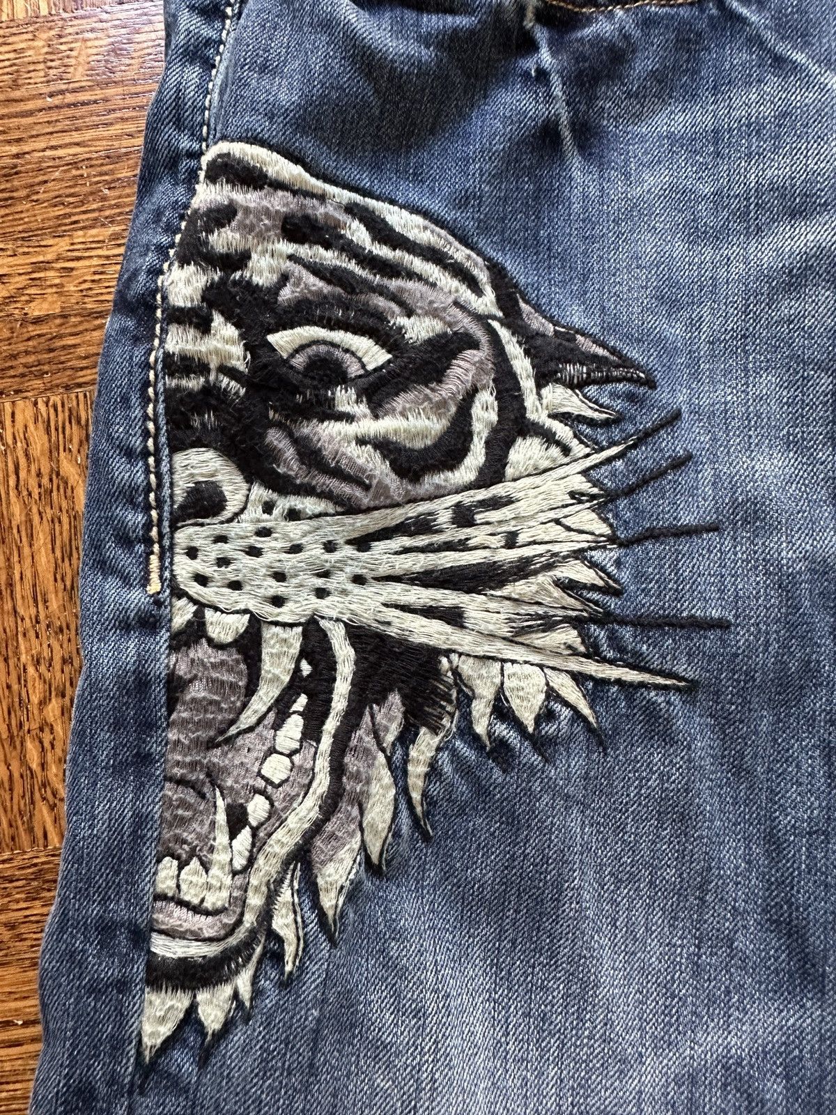 Ed Hardy × Vintage Vintage Y2K Ed Hardy Tiger Patch Denim Jeans Size US 36 / EU 52 - 4 Thumbnail