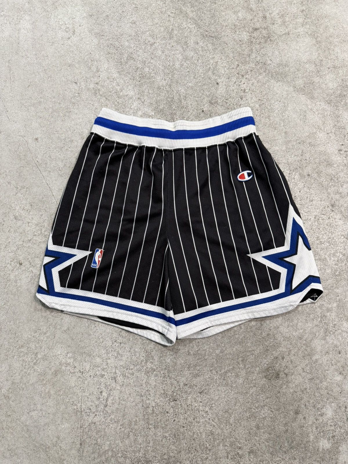 Champion Vintage Champion Orlando Magic Shorts Size US 30 / EU 46 - 1 Thumbnail