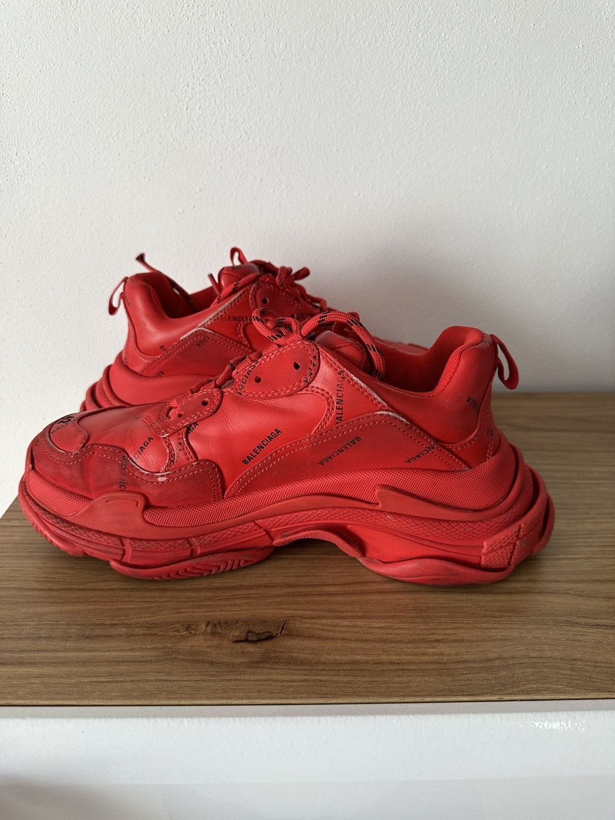 Balenciaga balenciaga triple s red and black Size US 9 / EU 42 - 4 Thumbnail