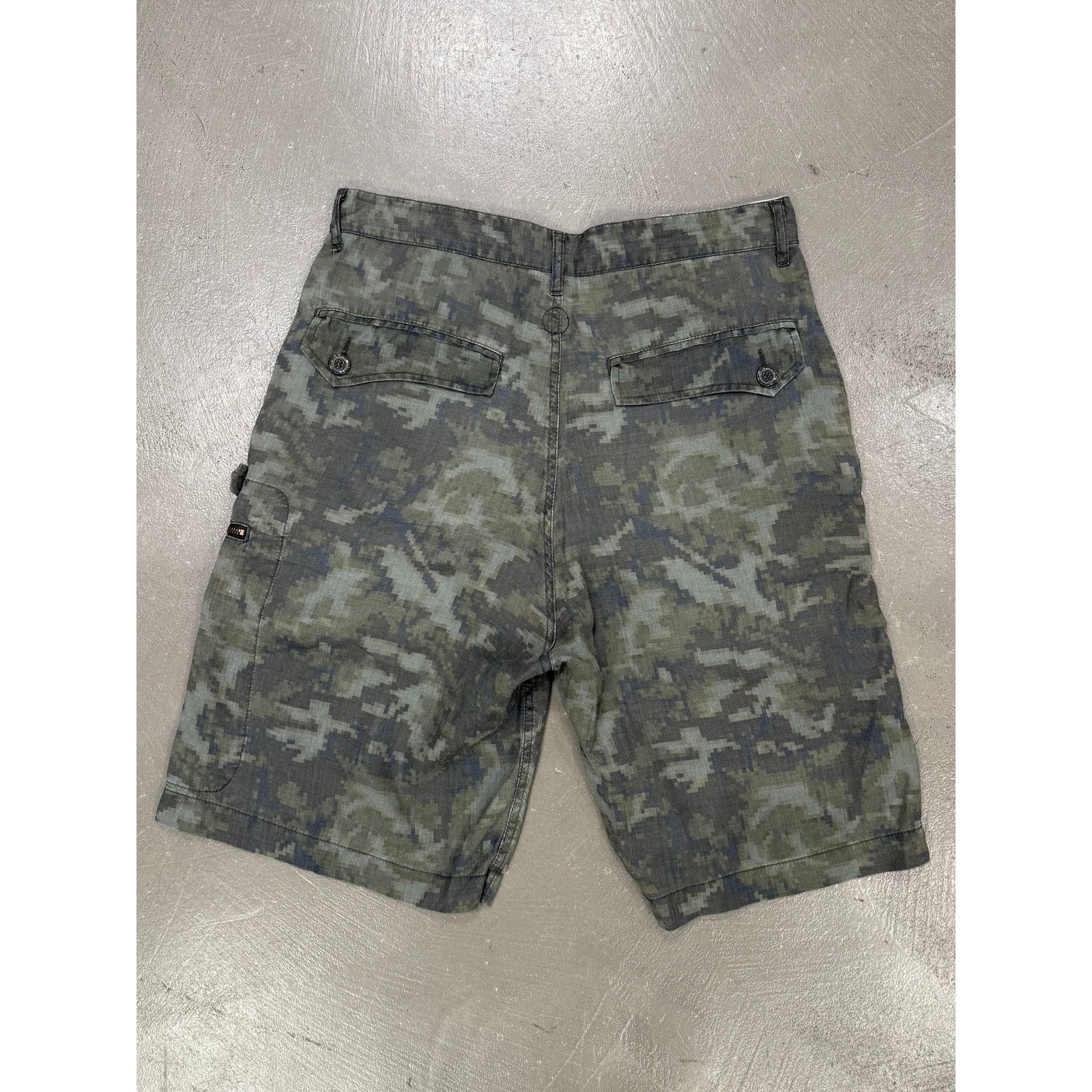 Yohji Yamamoto Yohji Yamamoto "Coming Soon" line camo shorts Size US 28 / EU 44 - 2 Thumbnail