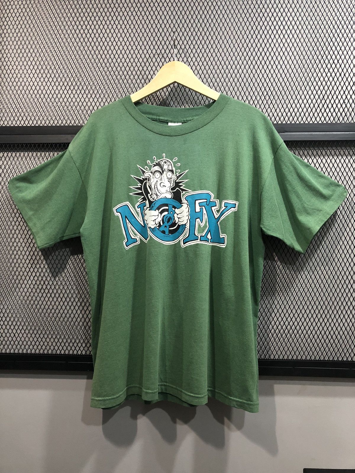 FAT Tシャツ NOFX - メルカリ