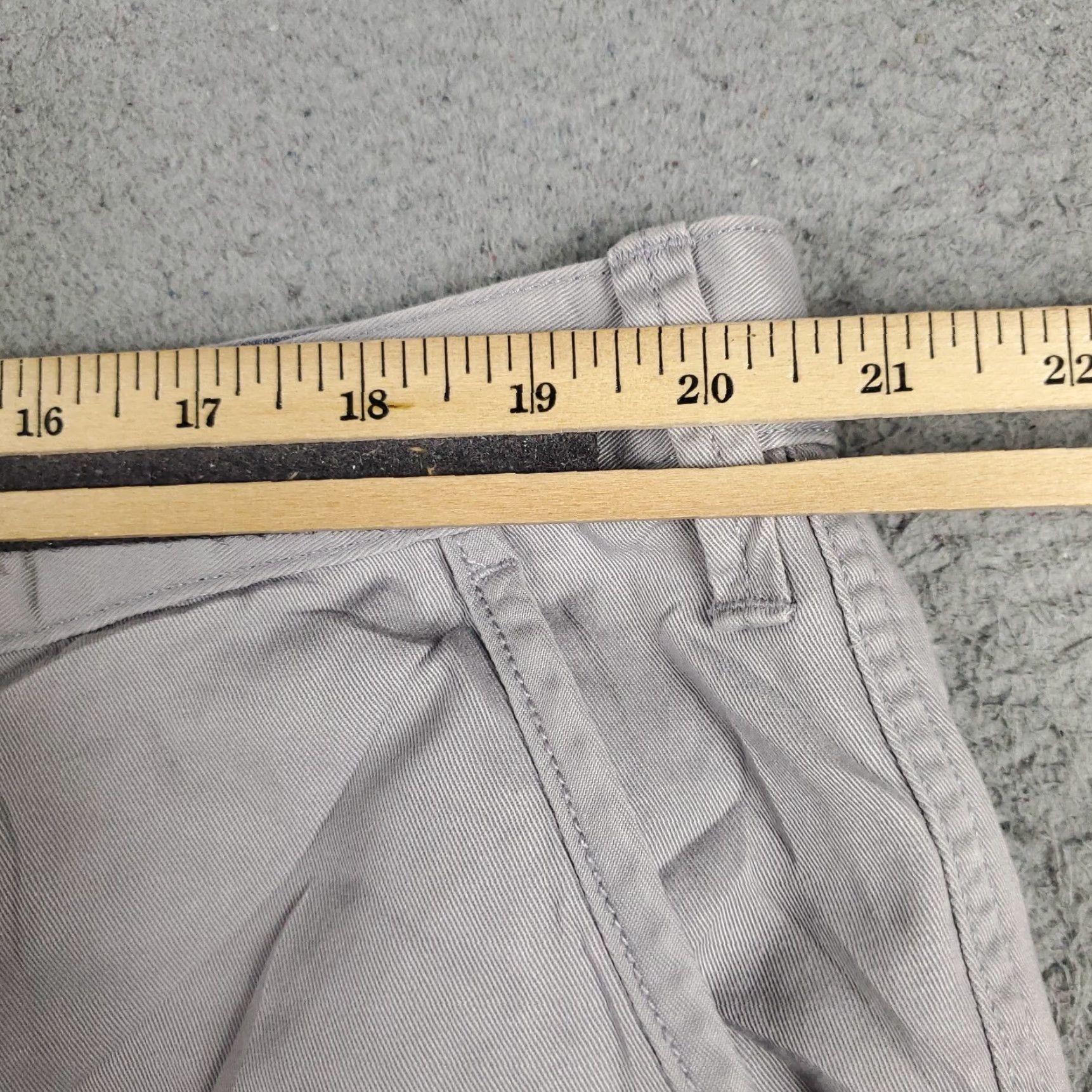 Ralph Lauren VINTAGE Ralph Lauren Shorts Men Size 40 Gray Casual Flat Front Chino Size US 40 / EU 56 - 4 Thumbnail