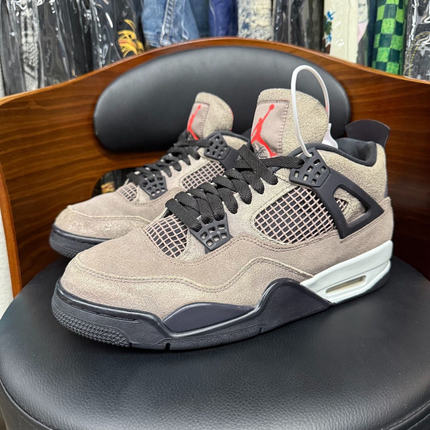 Nike Nike AJ4 Lowtop Sneakers 10 Men Size US 10 / EU 43 - 1 Thumbnail