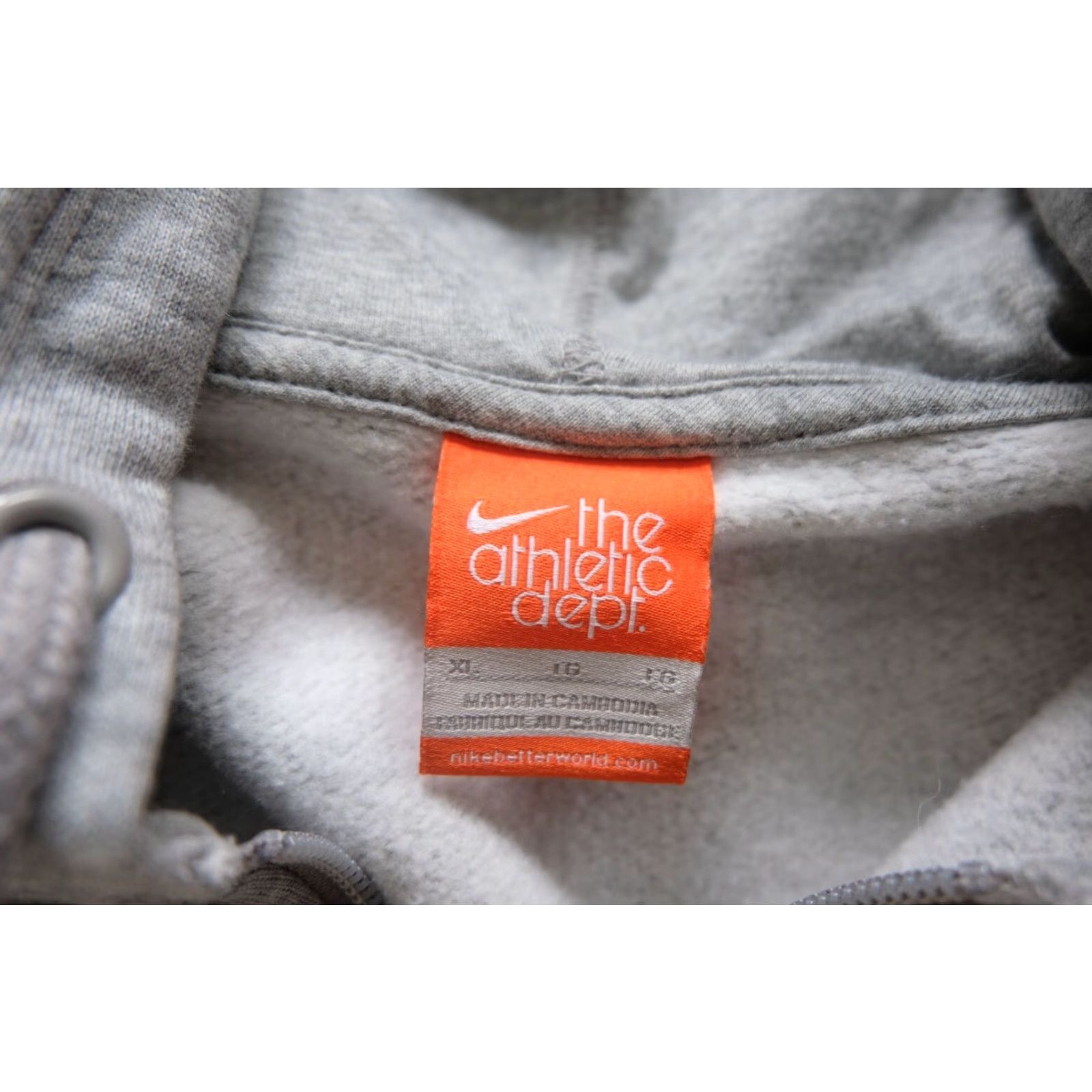 Nike VINTAGE Nike VTG Y2K CORE ESSENTIAL GRAY FULL ZIP SWEATSHIRT HOODIE Women XL Gray Logo Zipper Pockets 2011 Nike Sportswear Shirt Hoodie Size XL / US 12-14 / IT 48-50 - 6 Thumbnail
