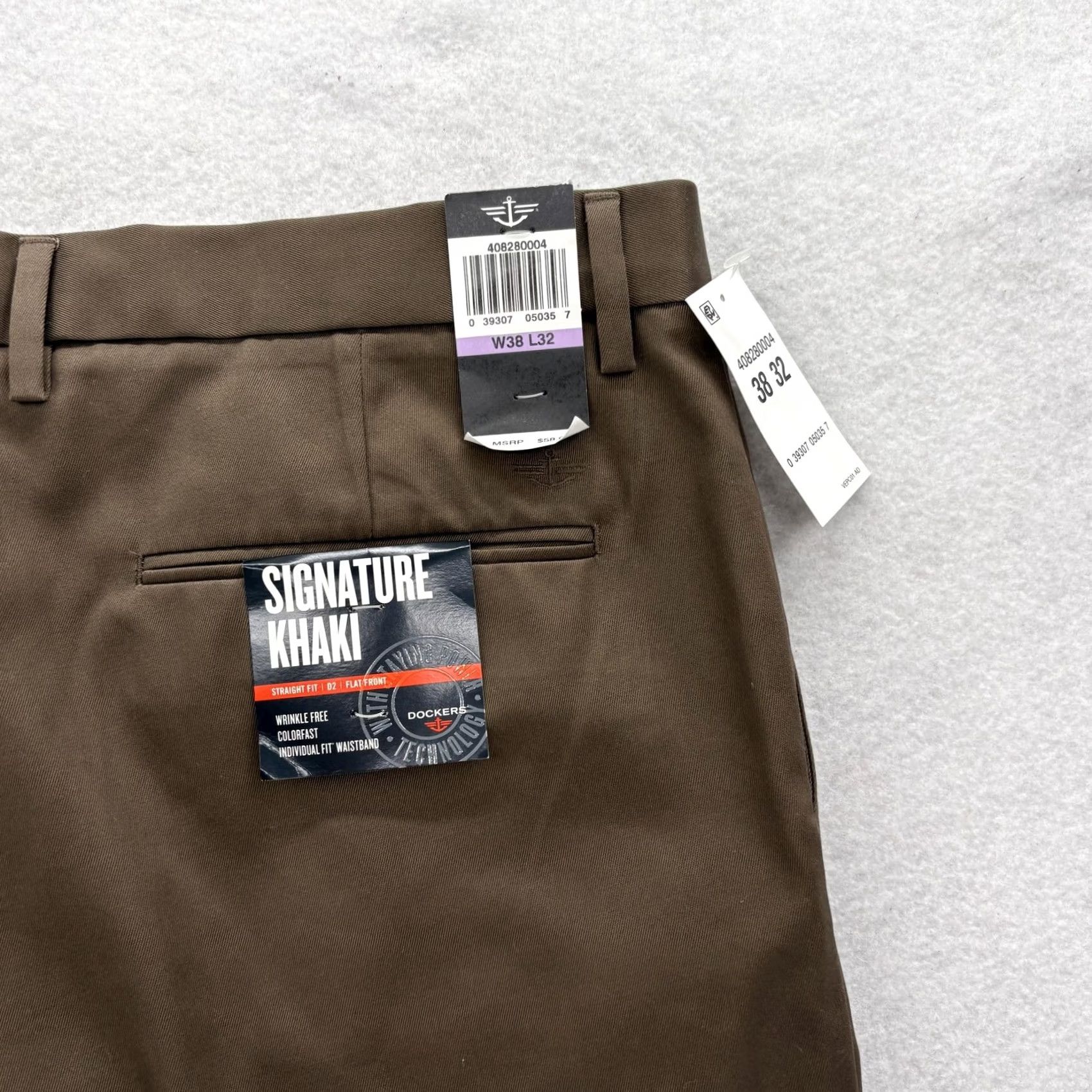 Dockers Dockers Signature Khaki Pants Mens 38x32 Brown Straight Fit NWT Easy Care Wrinkle Resistant Pockets Flat Front Zip Slim? (Note: cannot add words) Size US 38 / EU 54 - 2 Thumbnail