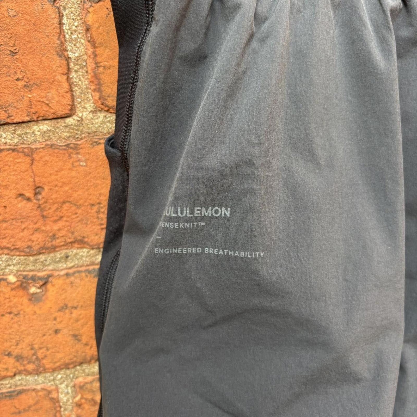 Lululemon lululemon SenseKnit Composite Running Shorts Size US 36 / EU 52 - 2 Thumbnail