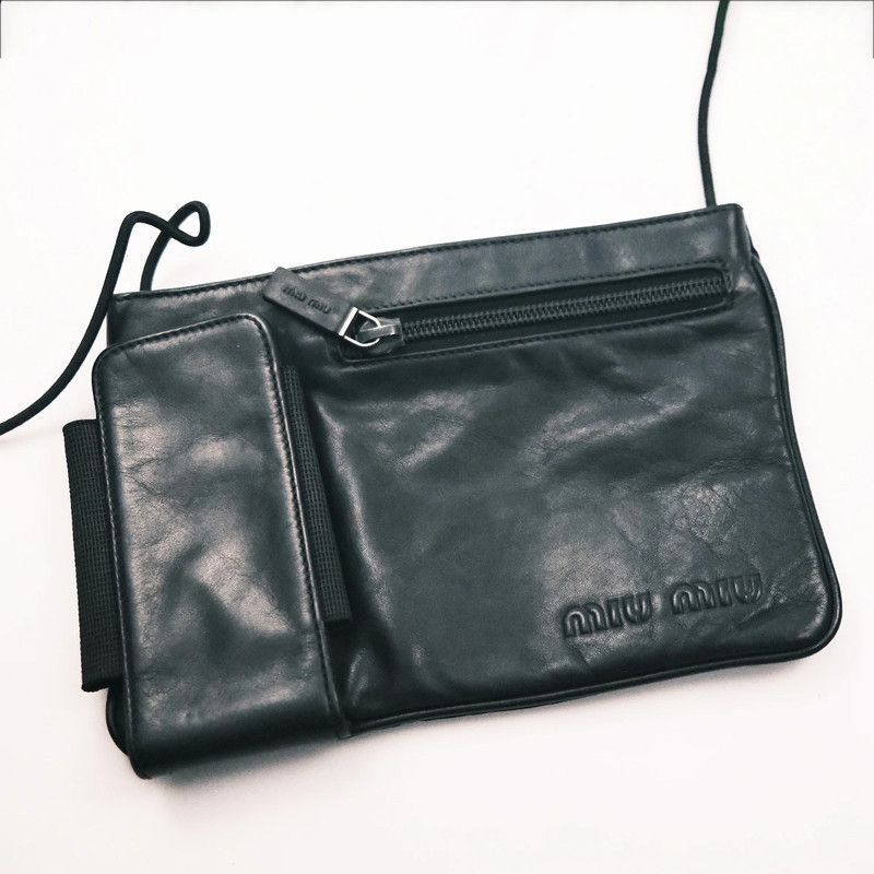 Miu Miu 1999 Miu Miu Leather Cross Body Bag in Black Size ONE SIZE - 2 Thumbnail