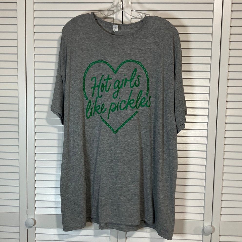 Jerzees Jerzees Gray Hot Girls Like Pickles Graphic T-shirt 2XL Size XXL / US 16-18 / IT 52-54 - 1 Thumbnail