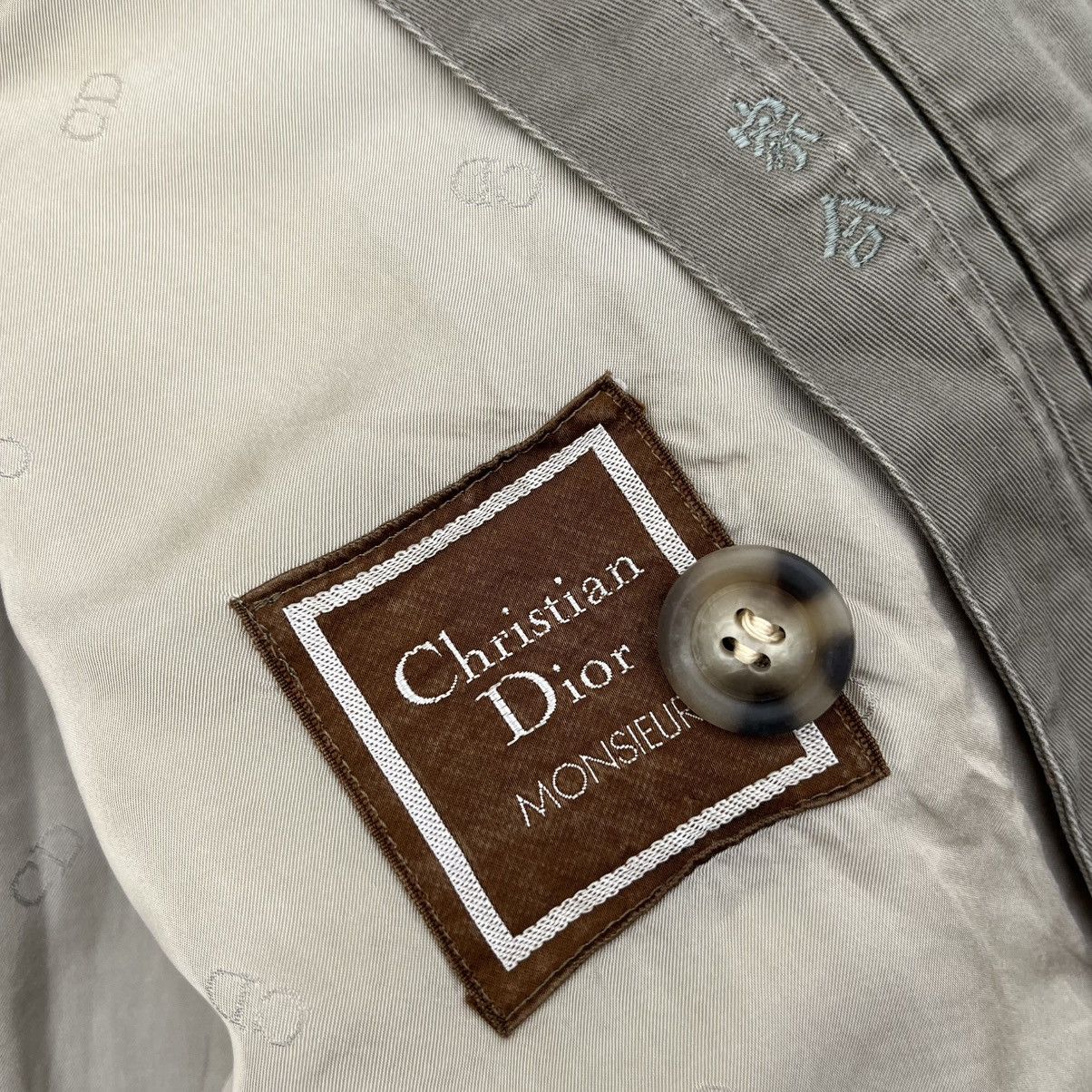 Christian Dior Monsieur Trashed!! 80s Christian dior trench coat Size US M / EU 48-50 / 2 - 14 Thumbnail