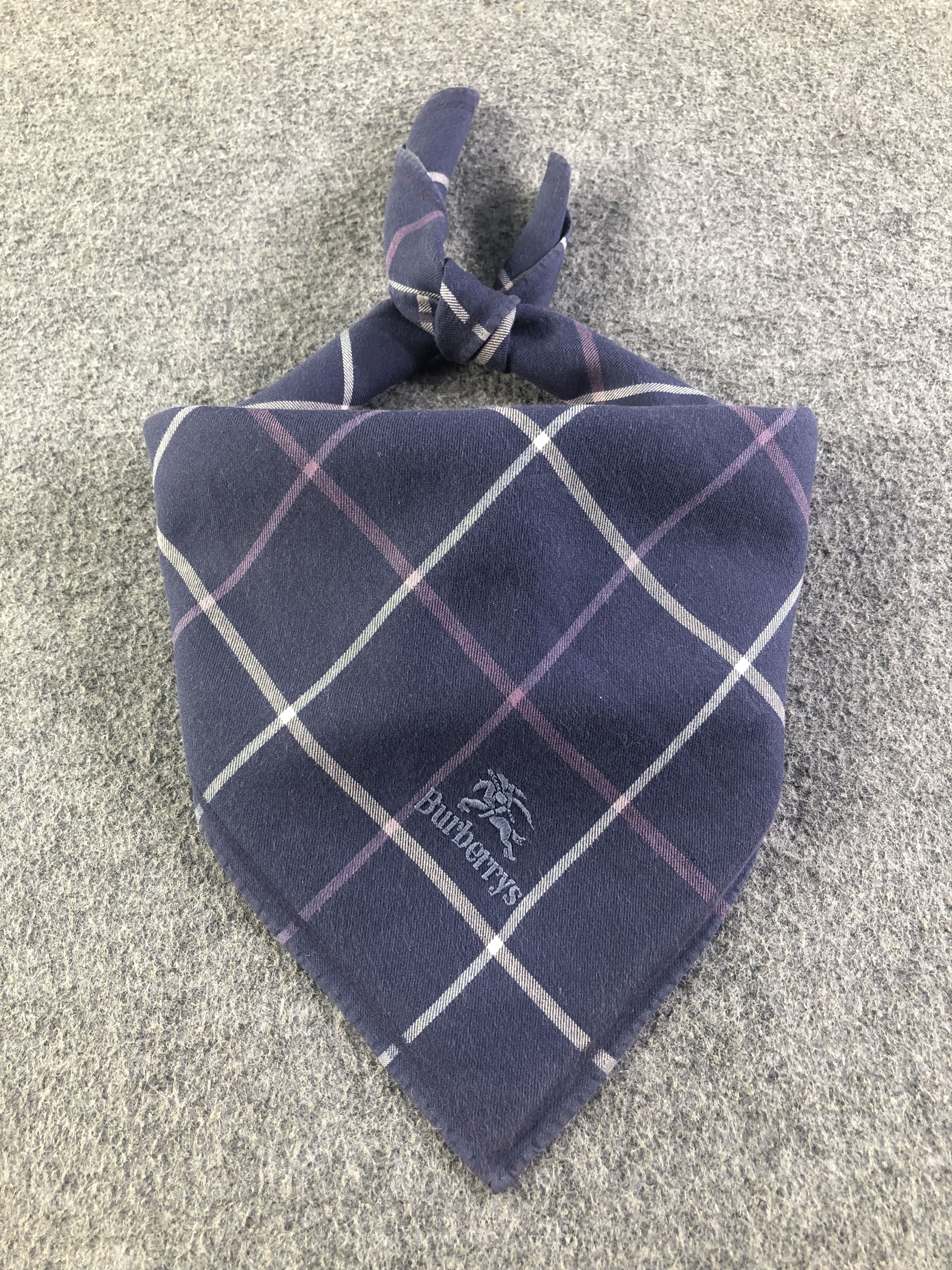 Burberry Burberry Handkerchief / Bandana / Neckerchief C492 Size ONE SIZE - 1 Thumbnail