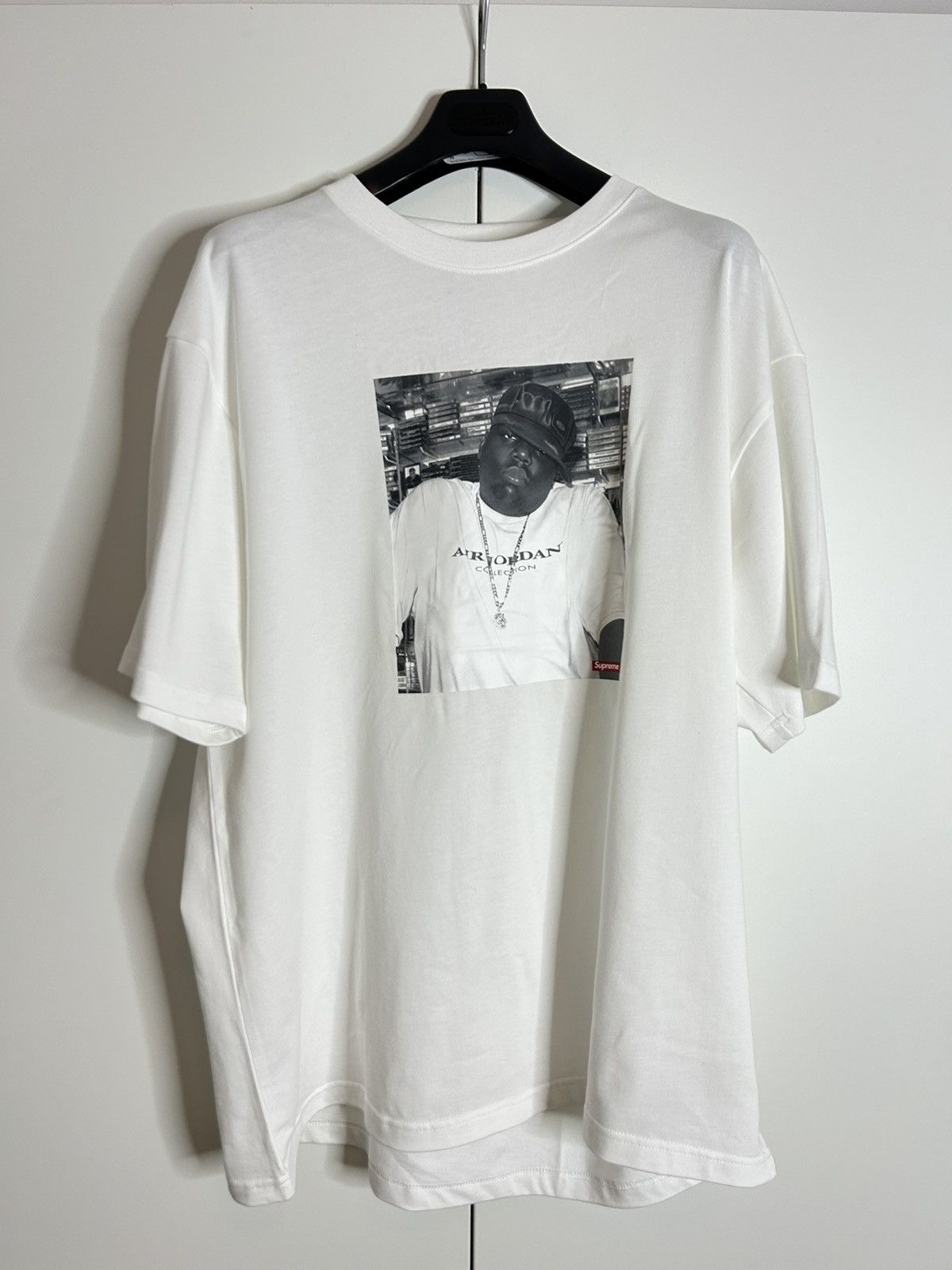 Jordan Brand × Nike × Supreme Supreme x Jordan Biggie X-Large XL/XL Top Size US XL / EU 56 / 4 - 2 Thumbnail
