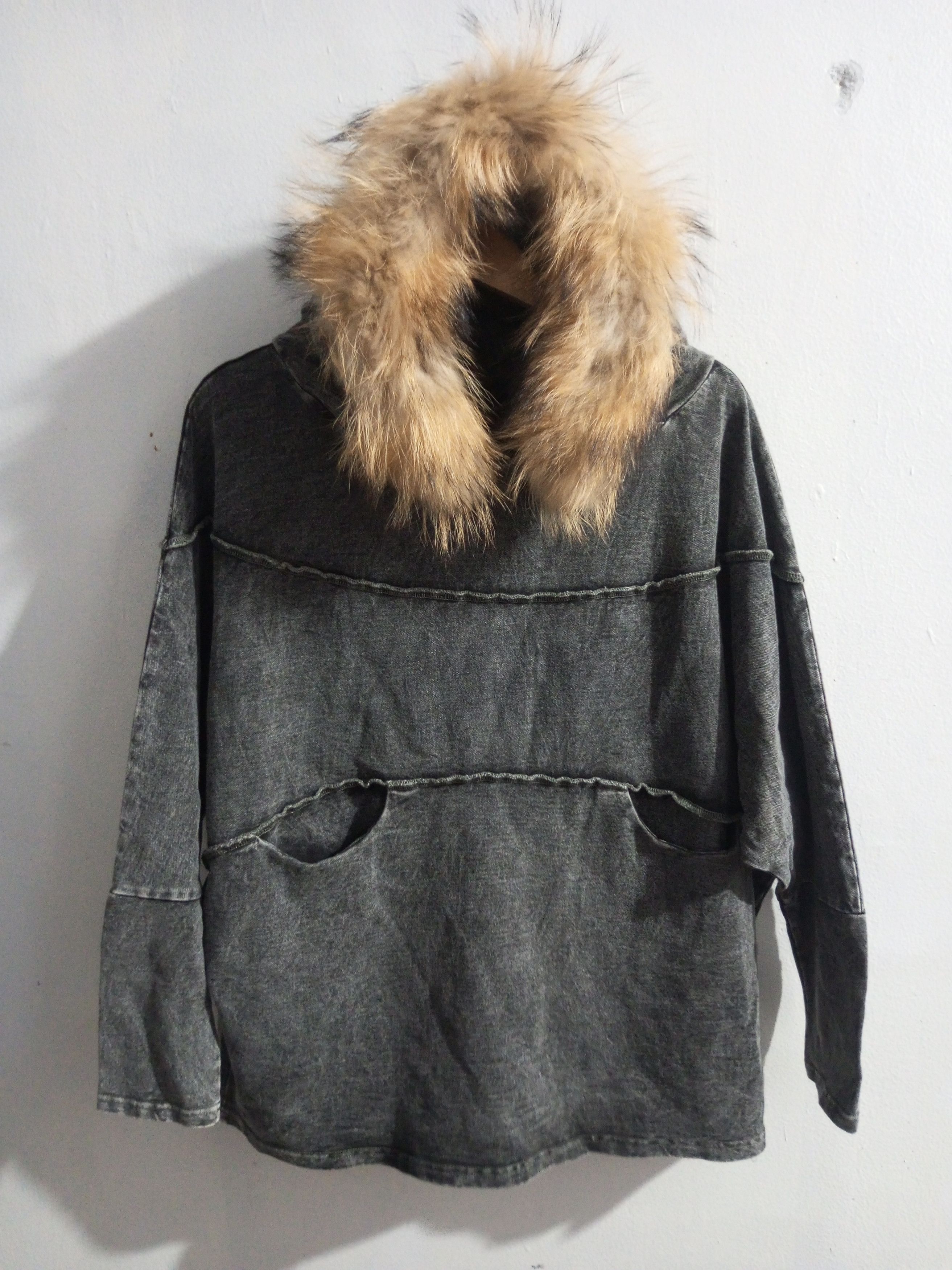Japanese Brand Vintage pattern Torso denim stretch fur hoodie Size US L / EU 52-54 / 3 - 1 Thumbnail