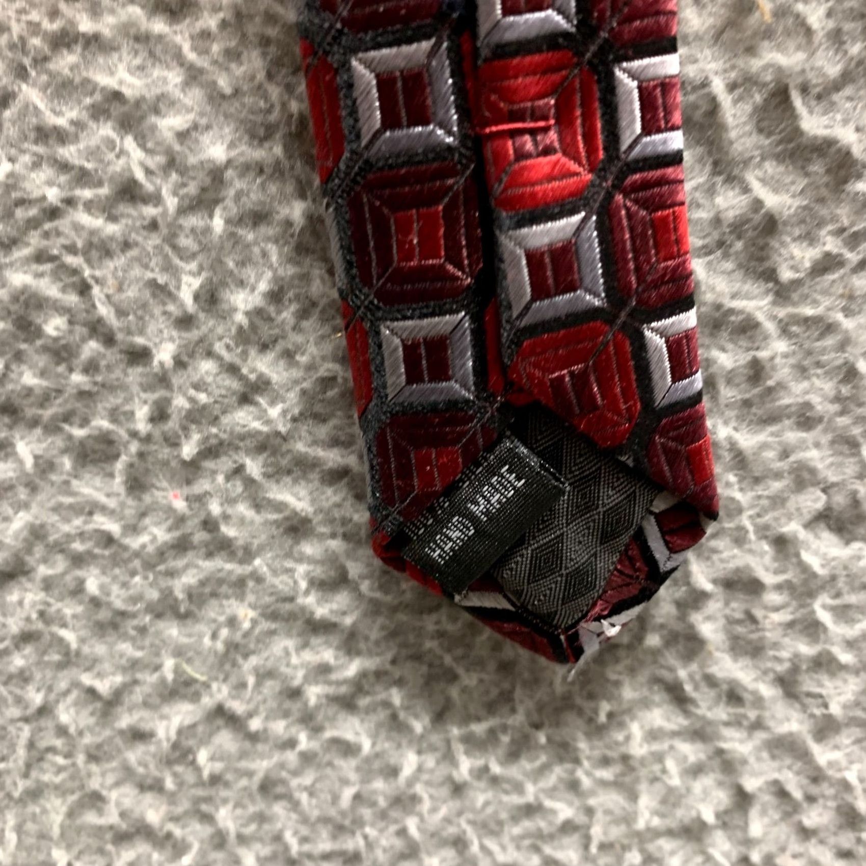 Vintage VINTAGE Diamond Tie Red Black Mens 3.5 Inch Silk Necktie Classic 57"-60" Geometric Pattern Adult Silk Tie Mens Size ONE SIZE - 2 Thumbnail