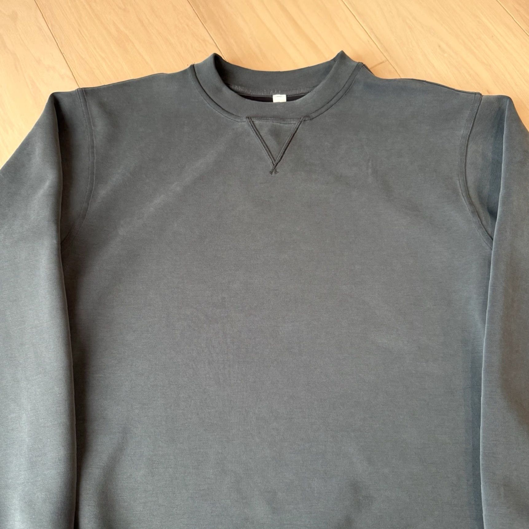 Lululemon Lululemon Pullover Sweatshirt Women's 6 Black Activewear Sweatshirt Athletic All Seasons Outdoor Sports Yoga Size M / US 6-8 / IT 42-44 - 3 Thumbnail