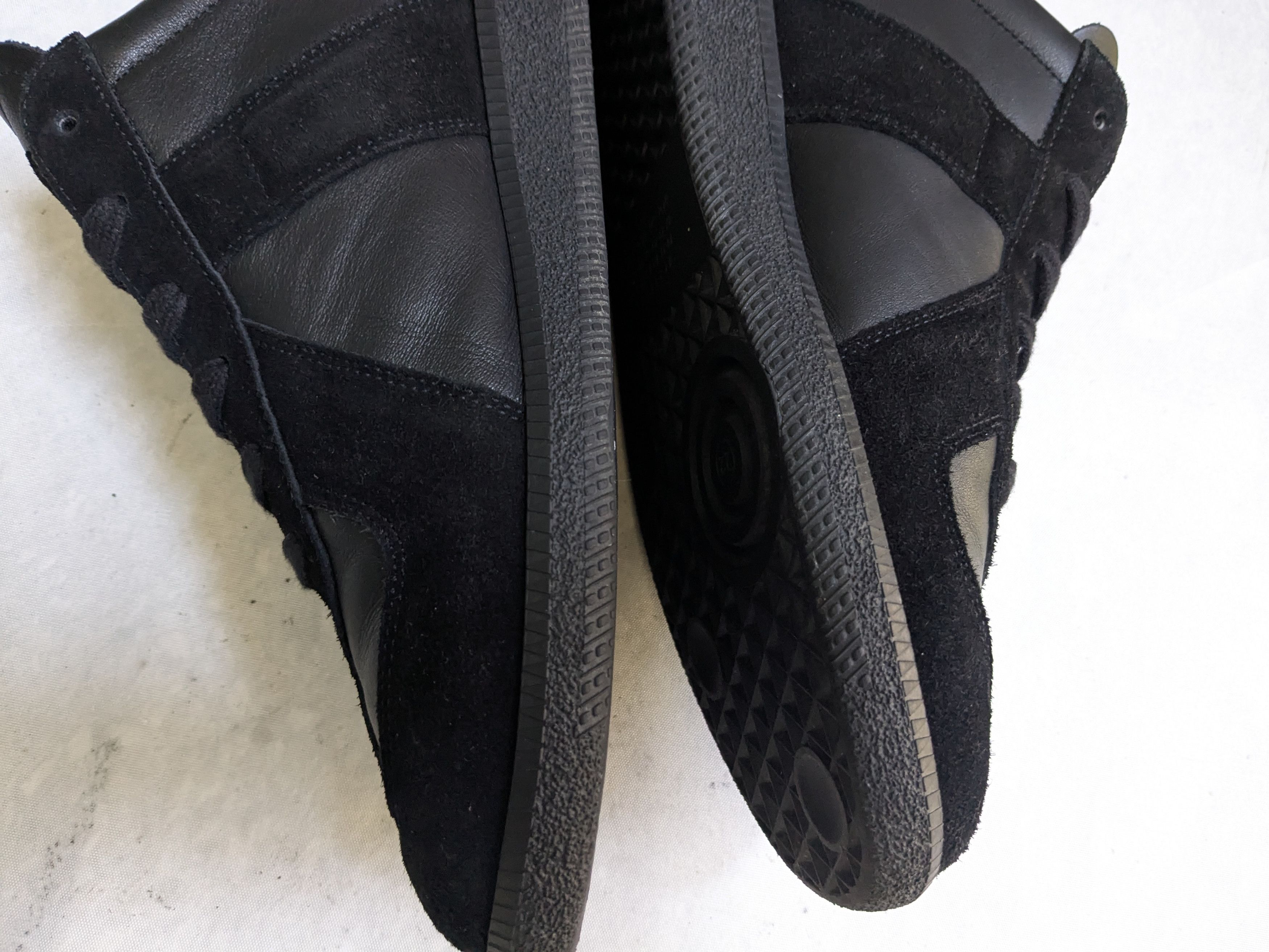 Maison Margiela Maison Margiela Replica GAT Black 11 44 Low Tops Size US 11 / EU 44 - 13 Thumbnail