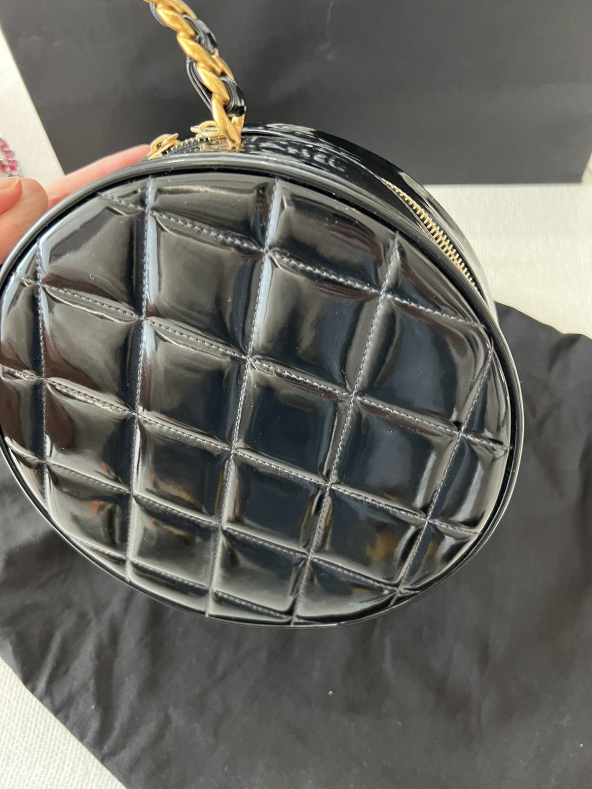 Chanel Chanel Round Vanity Bag patent Size ONE SIZE - 6 Thumbnail