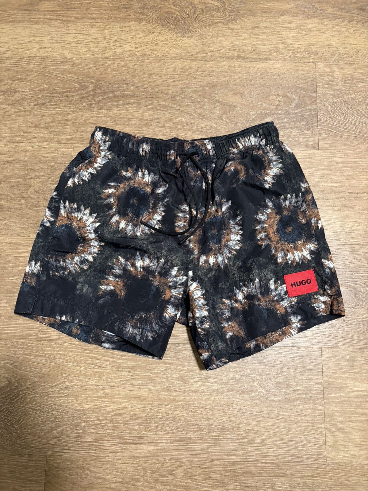 Hugo Black Printed Swimshorts Size US 29 - 1 Thumbnail