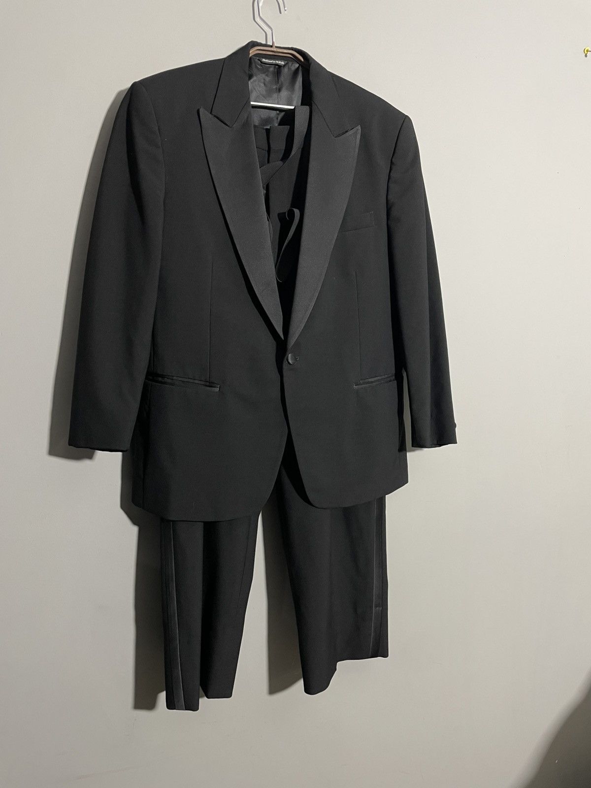 Other Neil Allyn Formal Collection Luxury men’s Suit Size 41S Size 42R - 2 Thumbnail