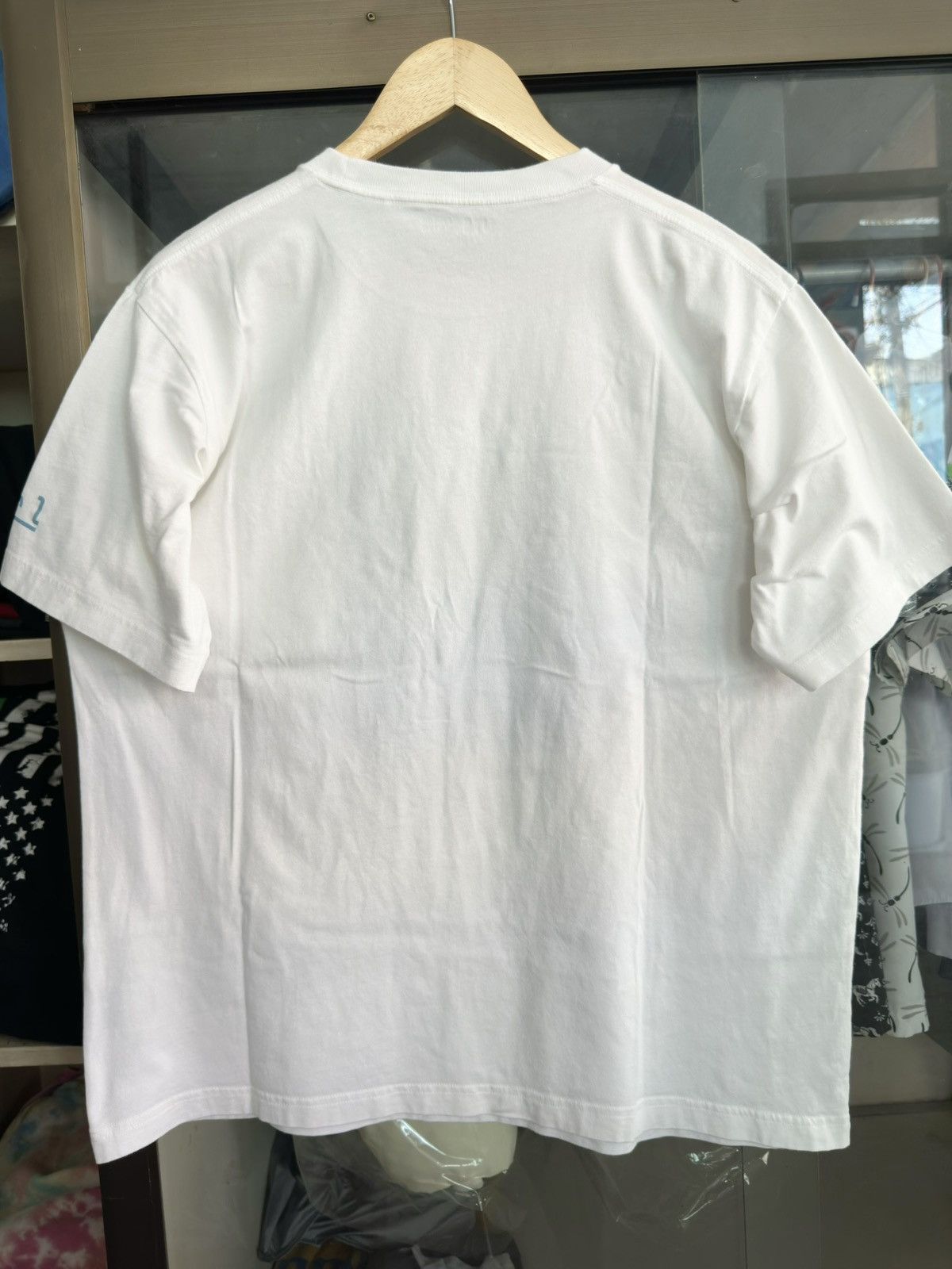Anime The Girl Who Leapt Through Time Studio Chizu X Uniqlo Shirt Size US XL / EU 56 / 4 - 6 Thumbnail