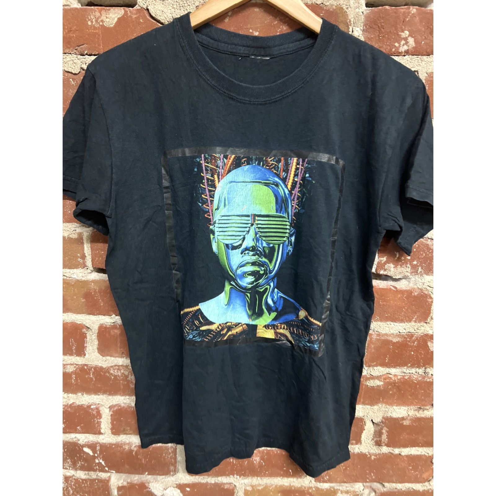 Gildan Kanye West 2008 Glow In the Dark Tour Short Sleeve T-Shirt Size S T30 Black Cotton Logo Men Giftable Gildan T-Shirt Size US S / EU 44-46 / 1 - 2 Thumbnail