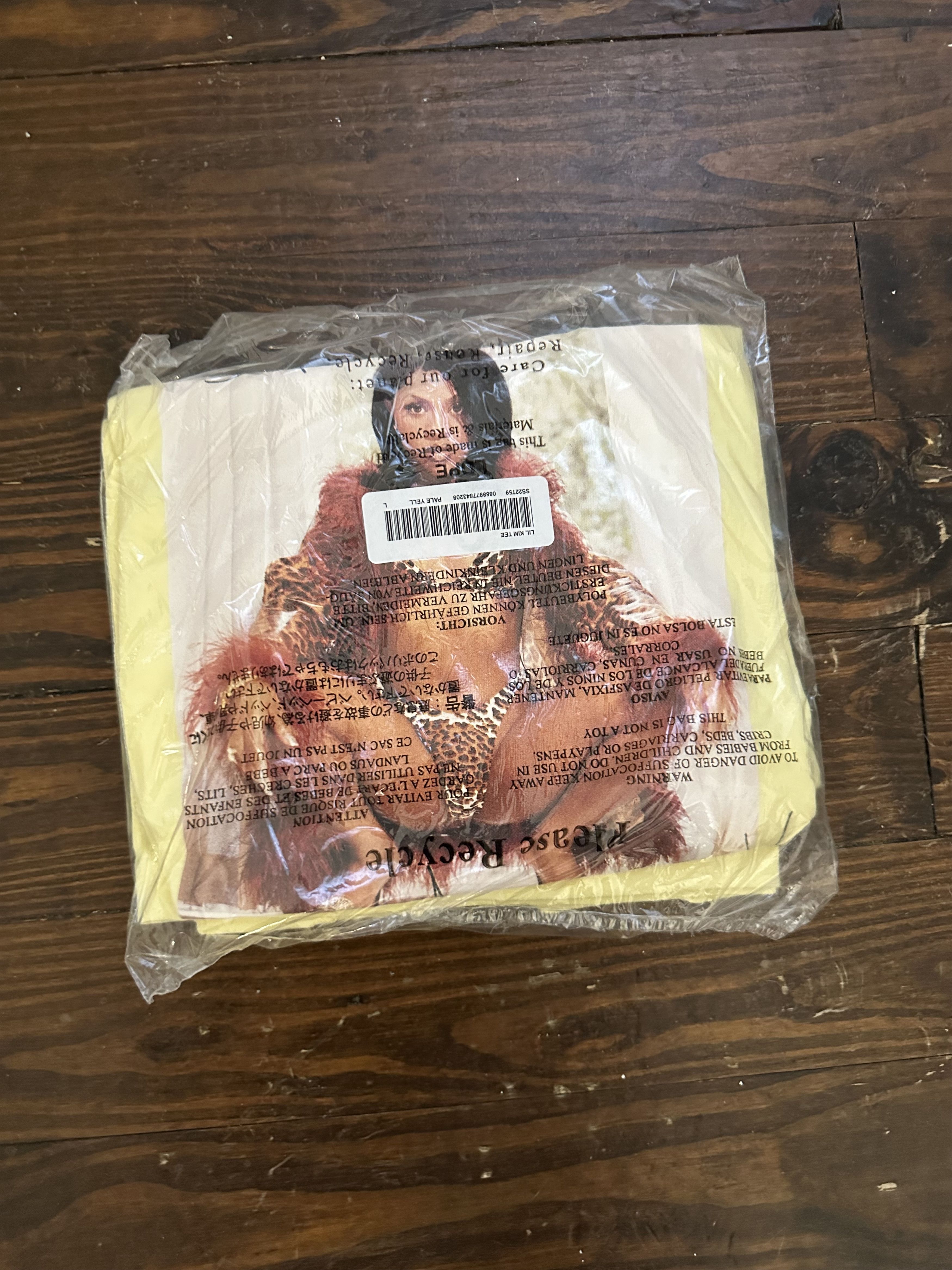 Supreme Supreme Lil Kim Tee SS22 Size US L / EU 52-54 / 3 - 1 Thumbnail