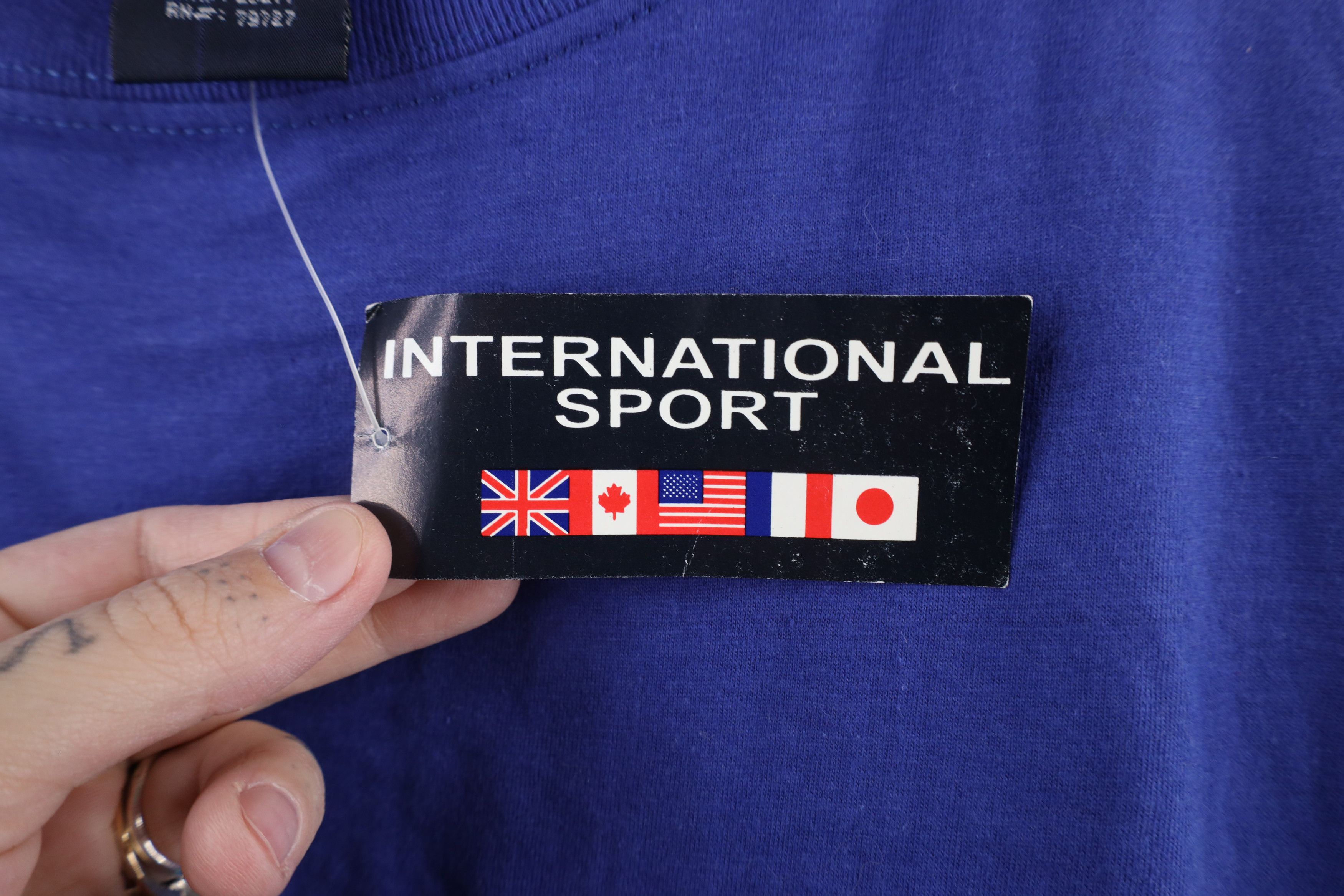 Vintage Deadstock Vintage 90s Streetwear Out Toronto Canada T-Shirt Size US XL / EU 56 / 4 - 6 Thumbnail