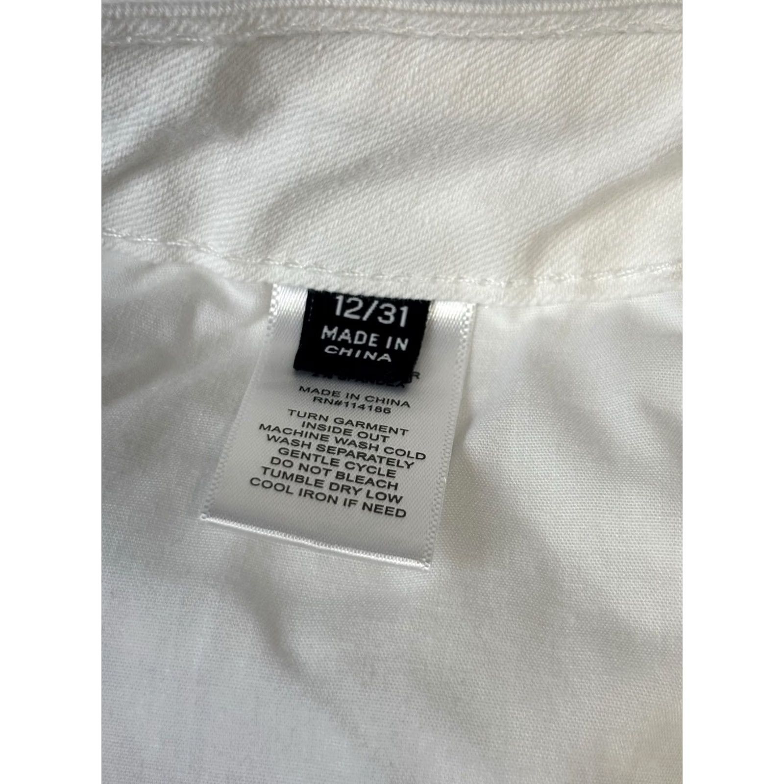 Frye VINTAGE Frye Jeans Womens 12/31 White Denim Women Size High Rise Straight Leg Size 34" / US 12 / IT 48 - 8 Thumbnail