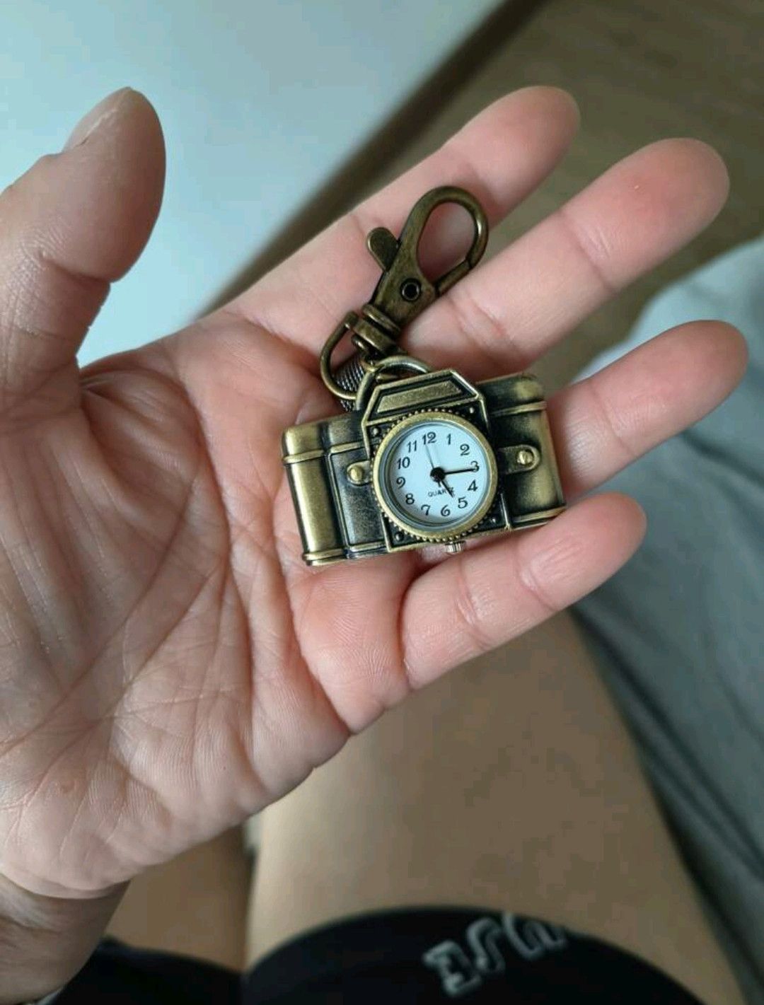 Jewelry Camera watch vintage bronze keychain Size ONE SIZE - 1 Thumbnail