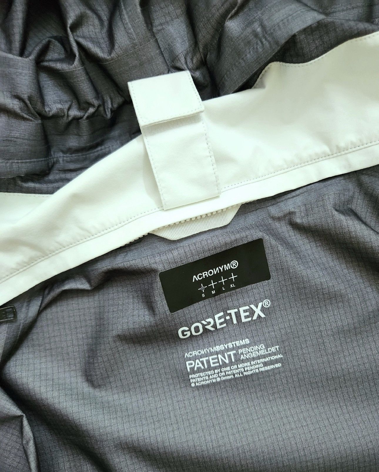 Acronym × Errolson Hugh Acronym J47TS GT Size US S / EU 44-46 / 1 - 8 Thumbnail