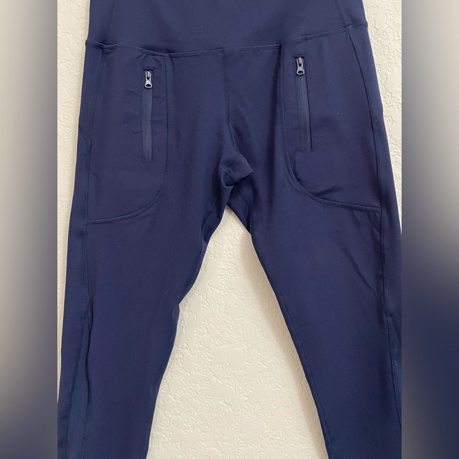 Lululemon Lululemon Invigorate 7/8 Tights in Navy - Size 6 Size 28" / US 6 / IT 42 - 2 Thumbnail