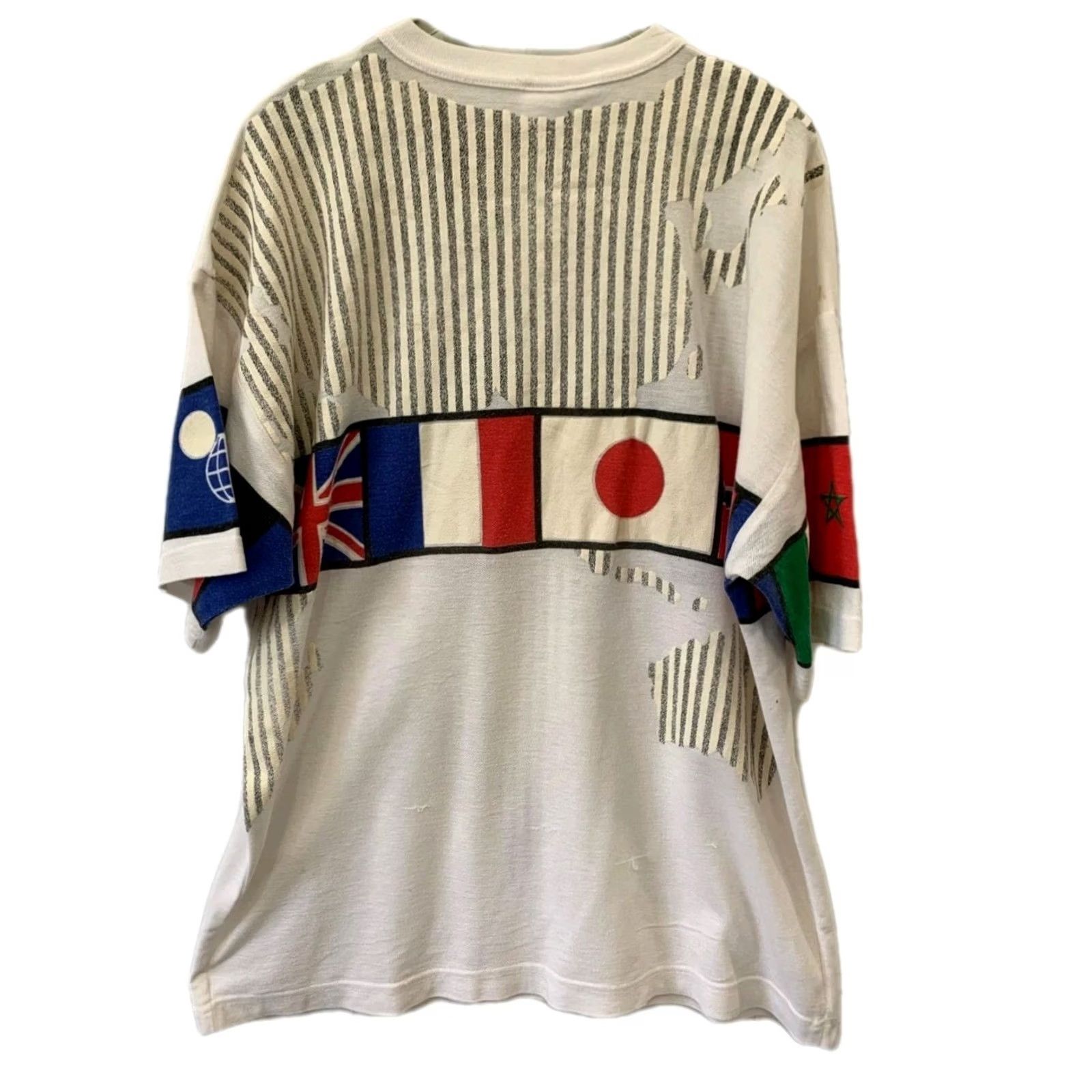 Disney VINTAGE EPCOT Center World Showcase T Shirt L XL Mickey Flags USA 1980s Size US XL / EU 56 / 4 - 2 Thumbnail