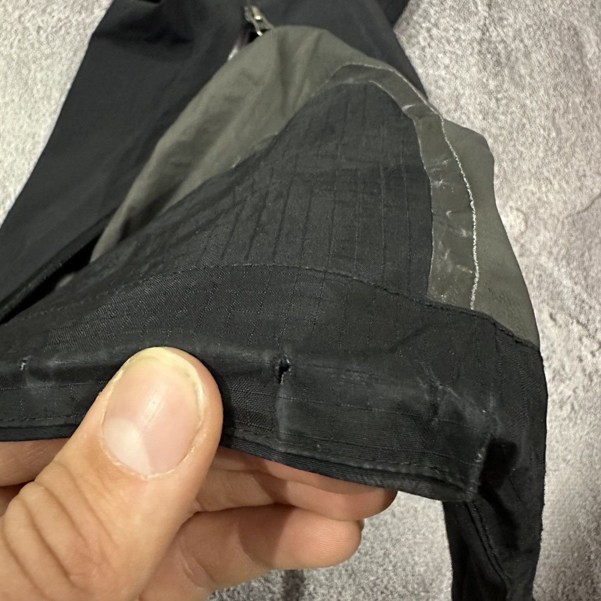 Arc'teryx Arcteryx Gore Tex Men’s Pants Size S Size US 31 - 17 Thumbnail